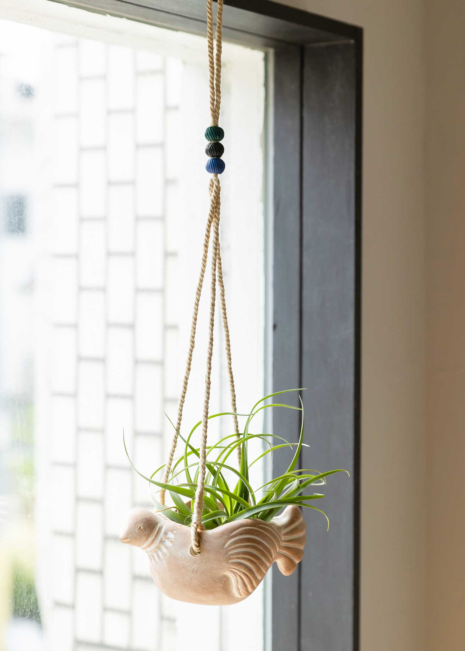 バード・ハンギングテラコッタ小物入れ