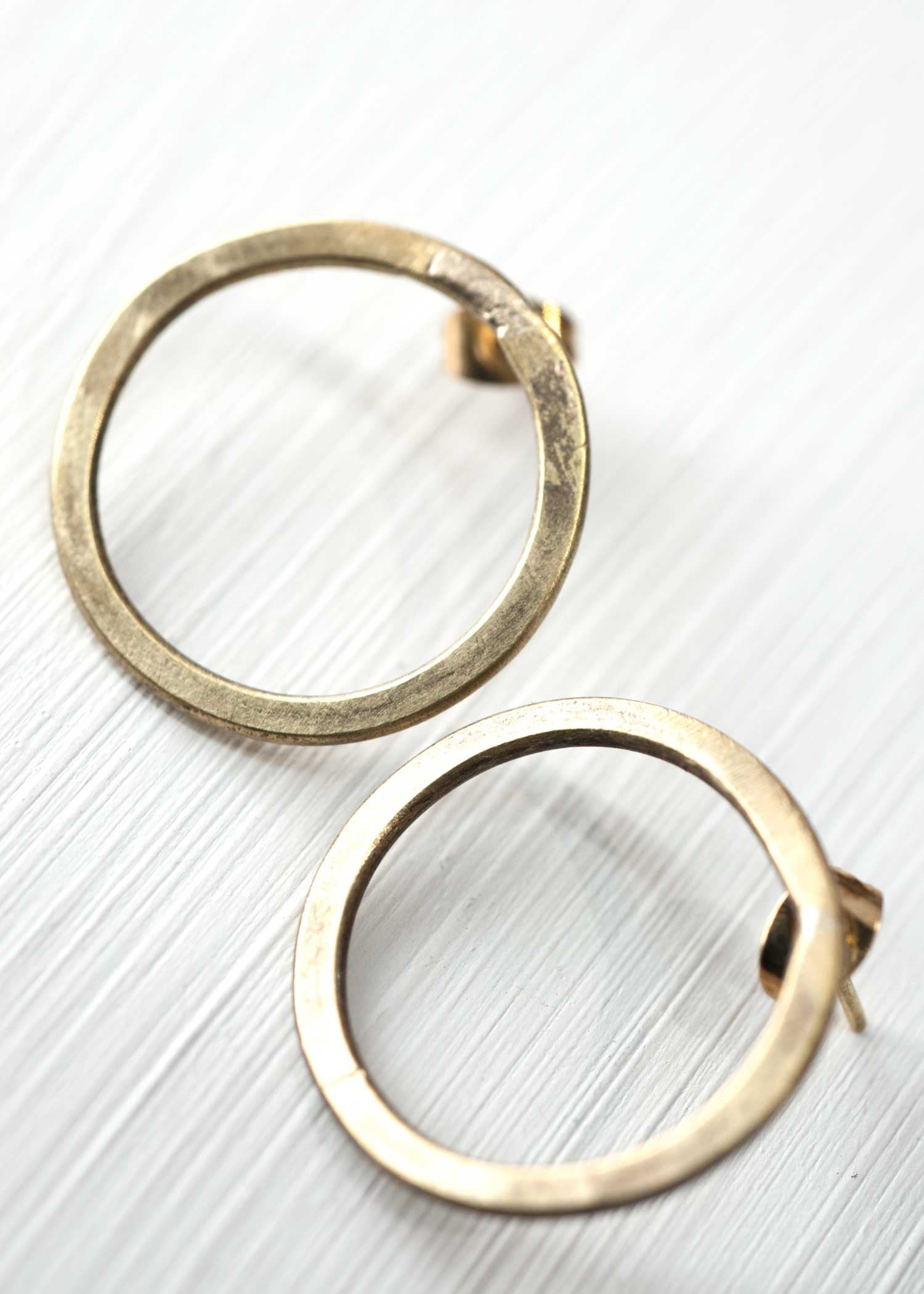 ラフサークル スタッズピアス