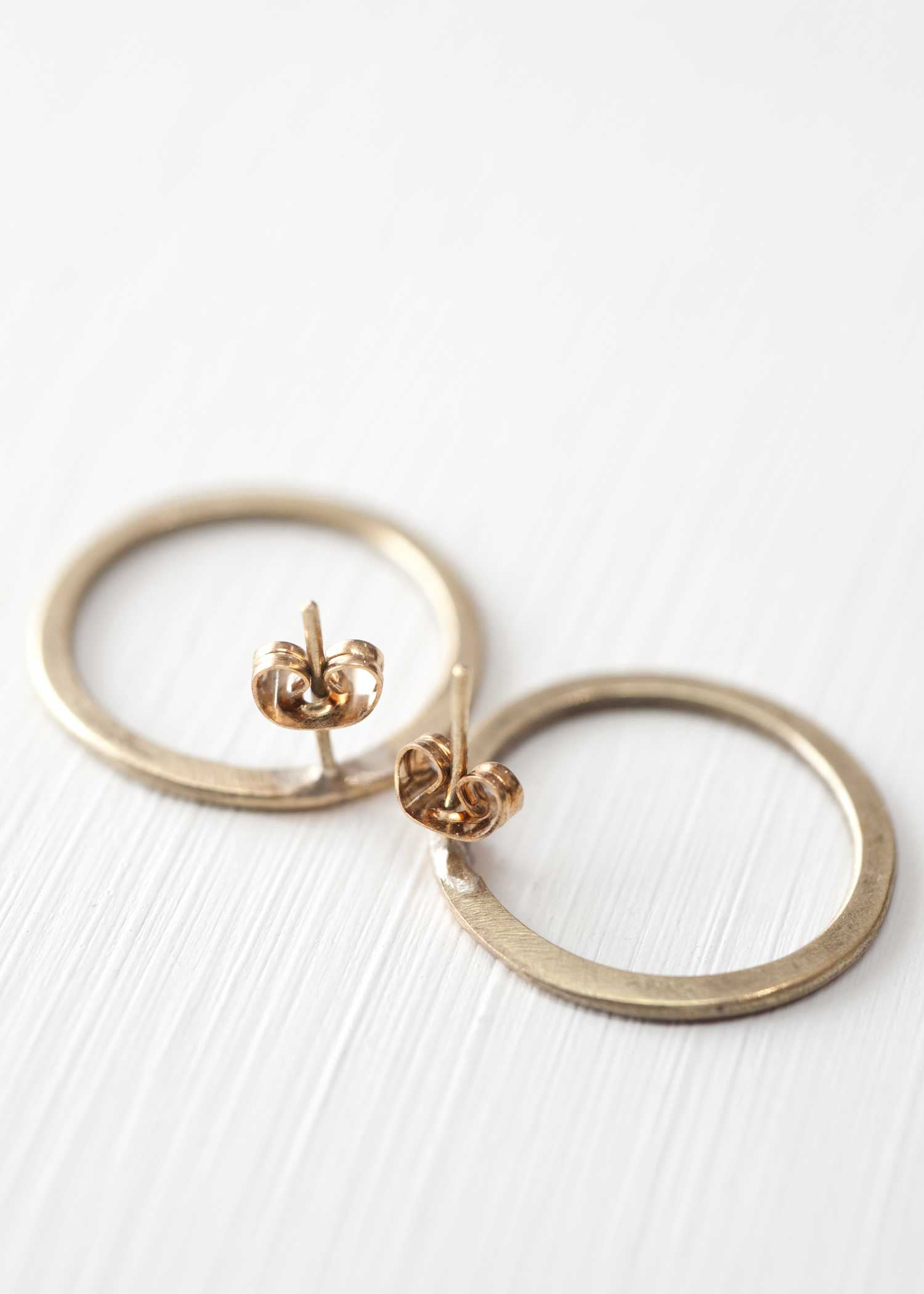 ラフサークル スタッズピアス