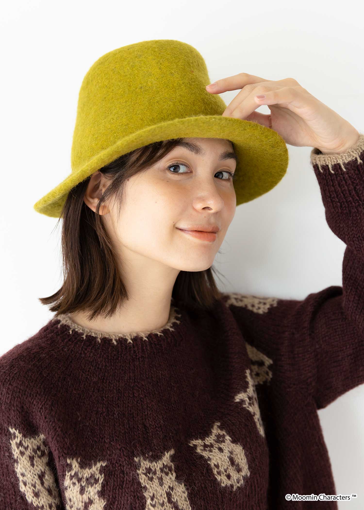 ムーミン 手刺繍スナフキンのフェルトハット・フラワーモチーフつき