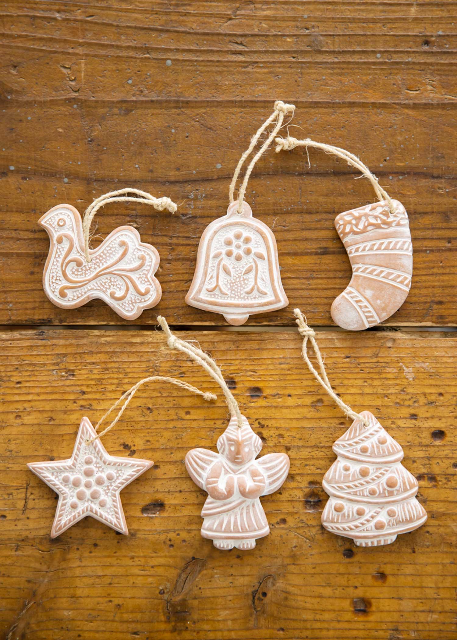 テラコッタのクリスマスオーナメント エンジェル