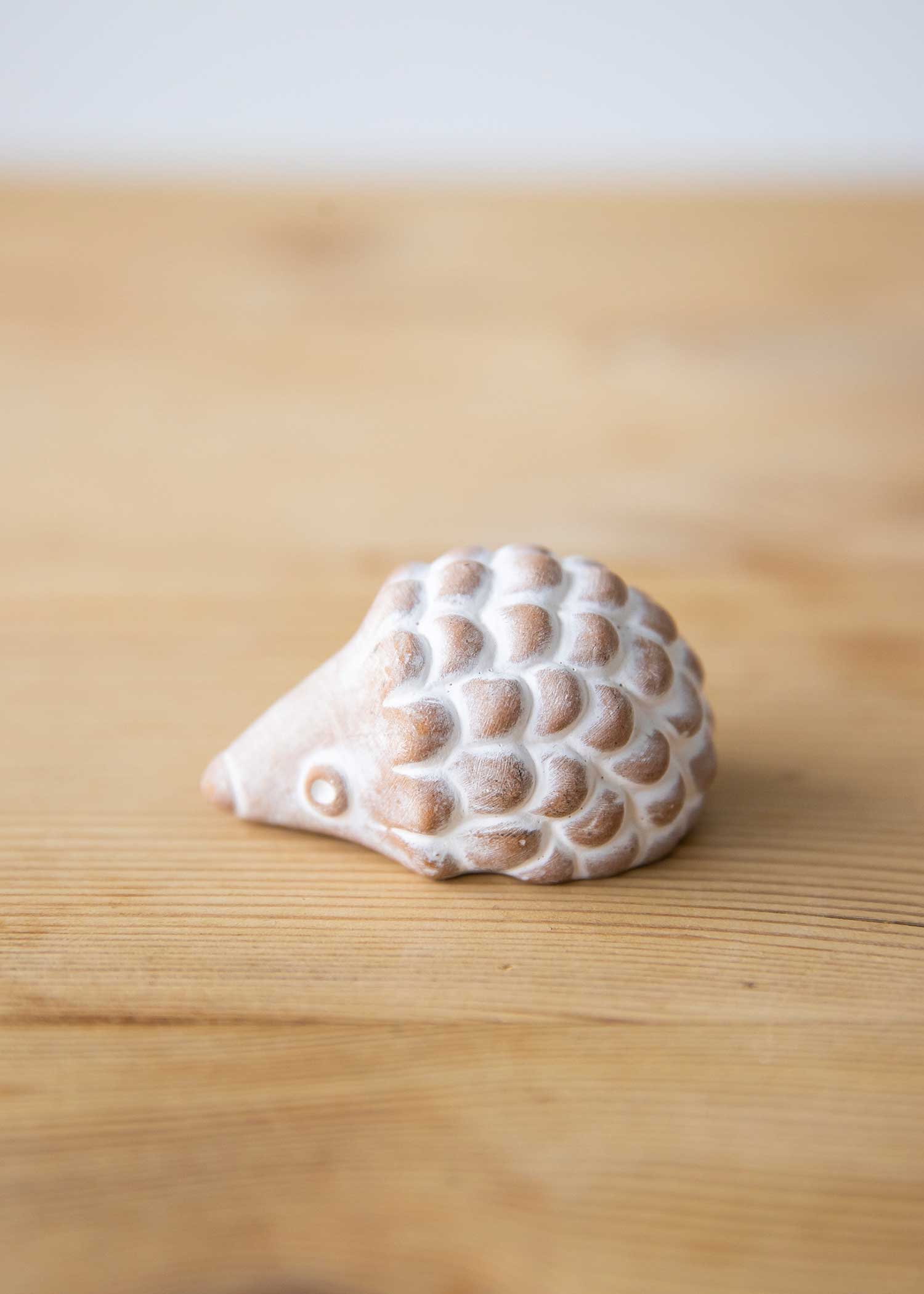 テラコッタのハリネズミ