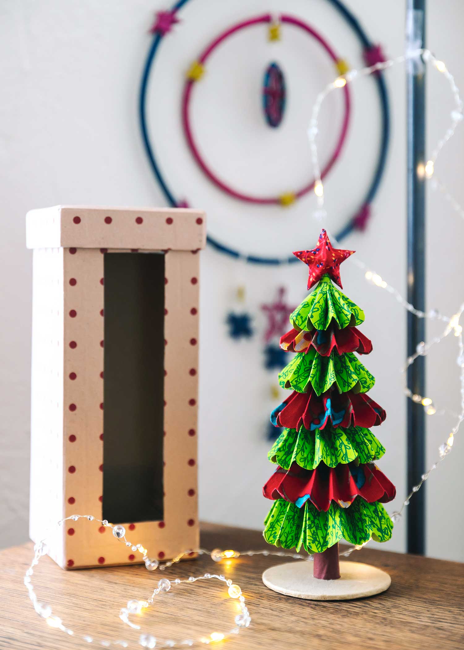 手漉き紙のクリスマスツリー