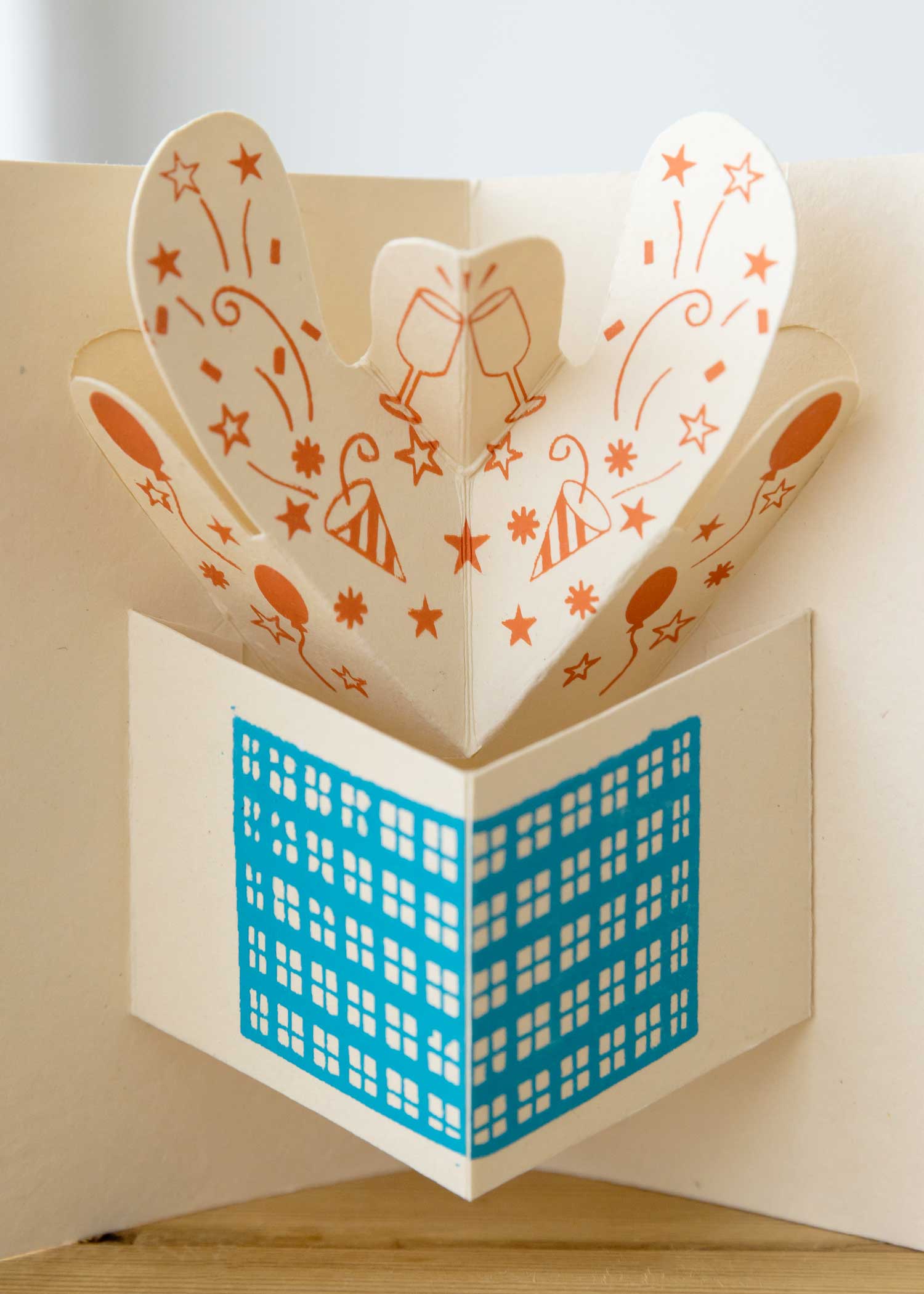 手漉き紙のポップアップカード 乾杯