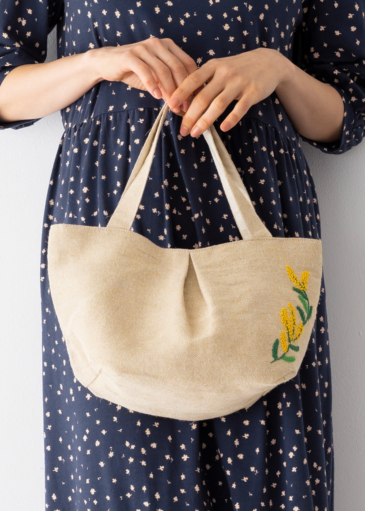 手刺繍トートバッグ