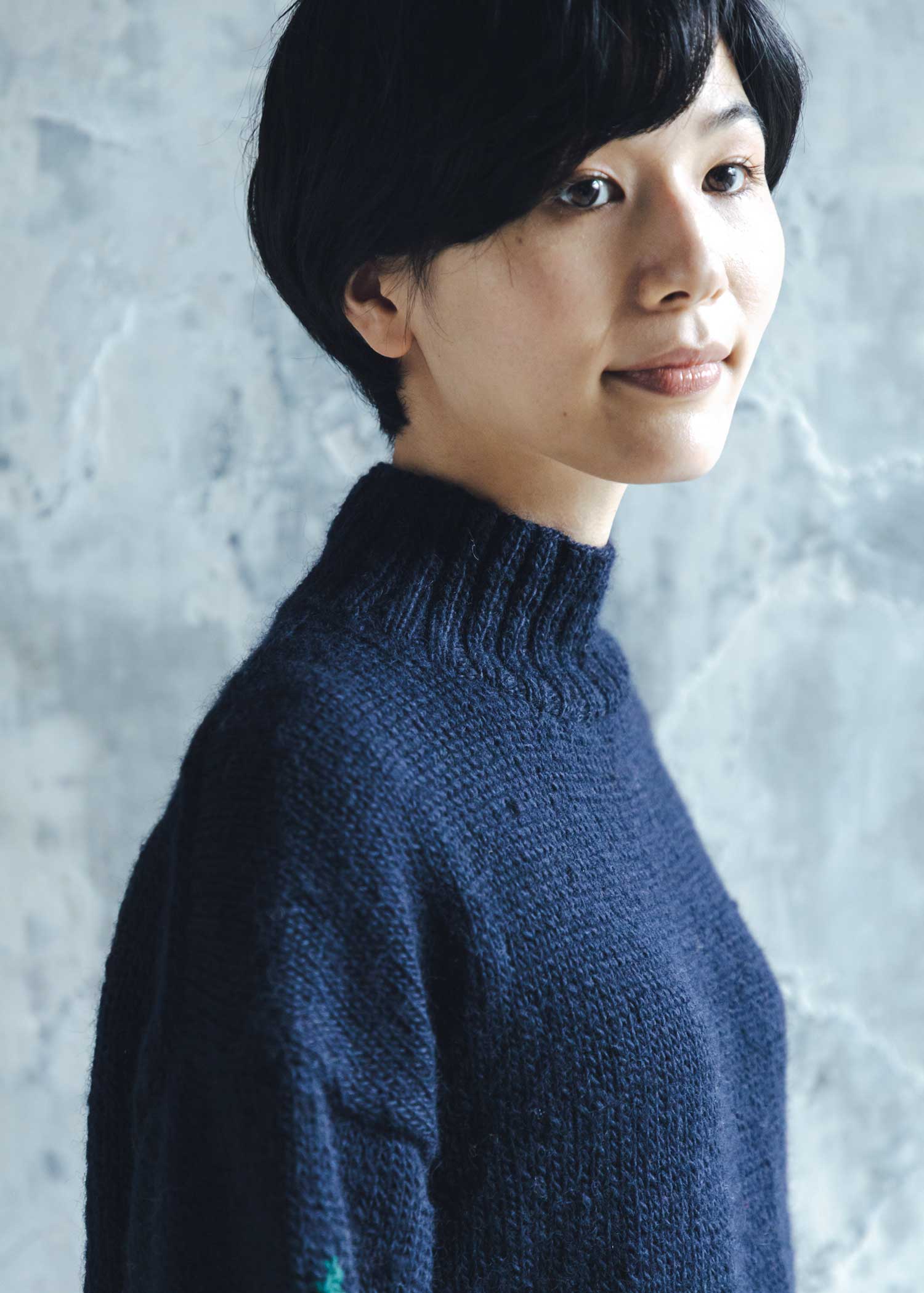 手編み花柄ジャカードハイネックプルオーバー