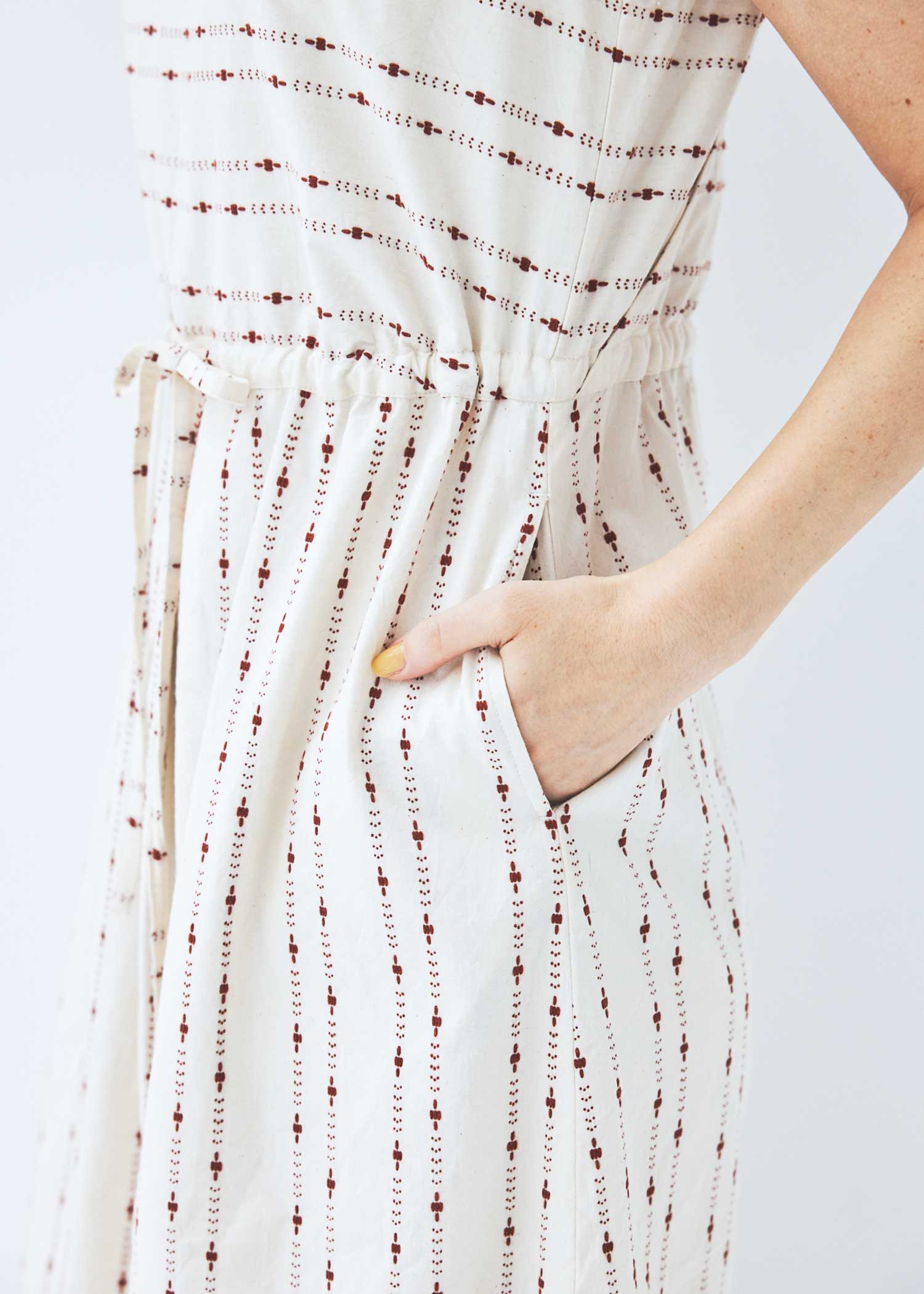 手織りドビーノースリーブワンピース ・生成り