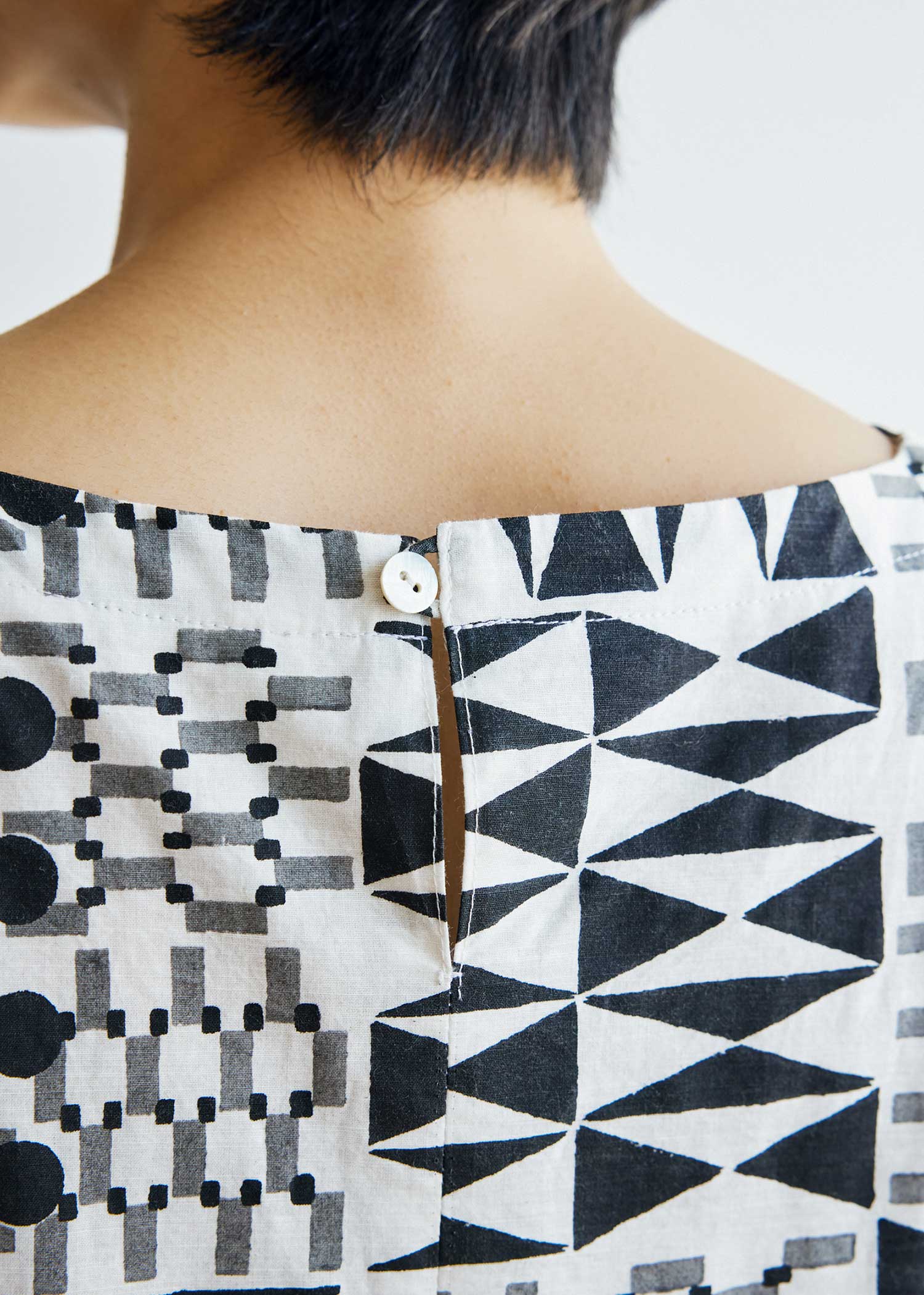 コットンスラブジオメトリック柄ブロッキングワンピース