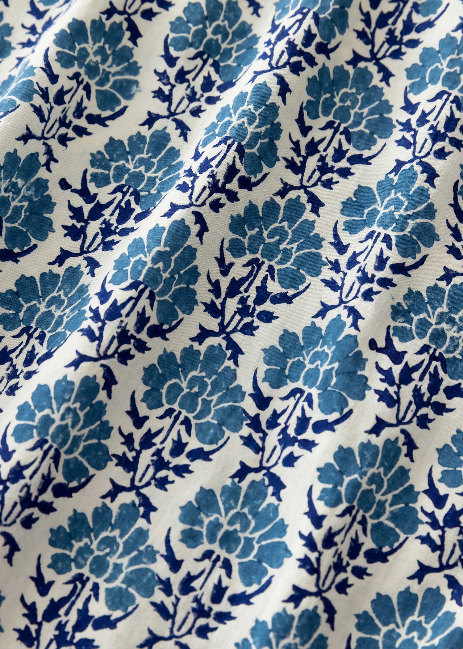 V&A ブロックプリントコットンサテンタックスカート