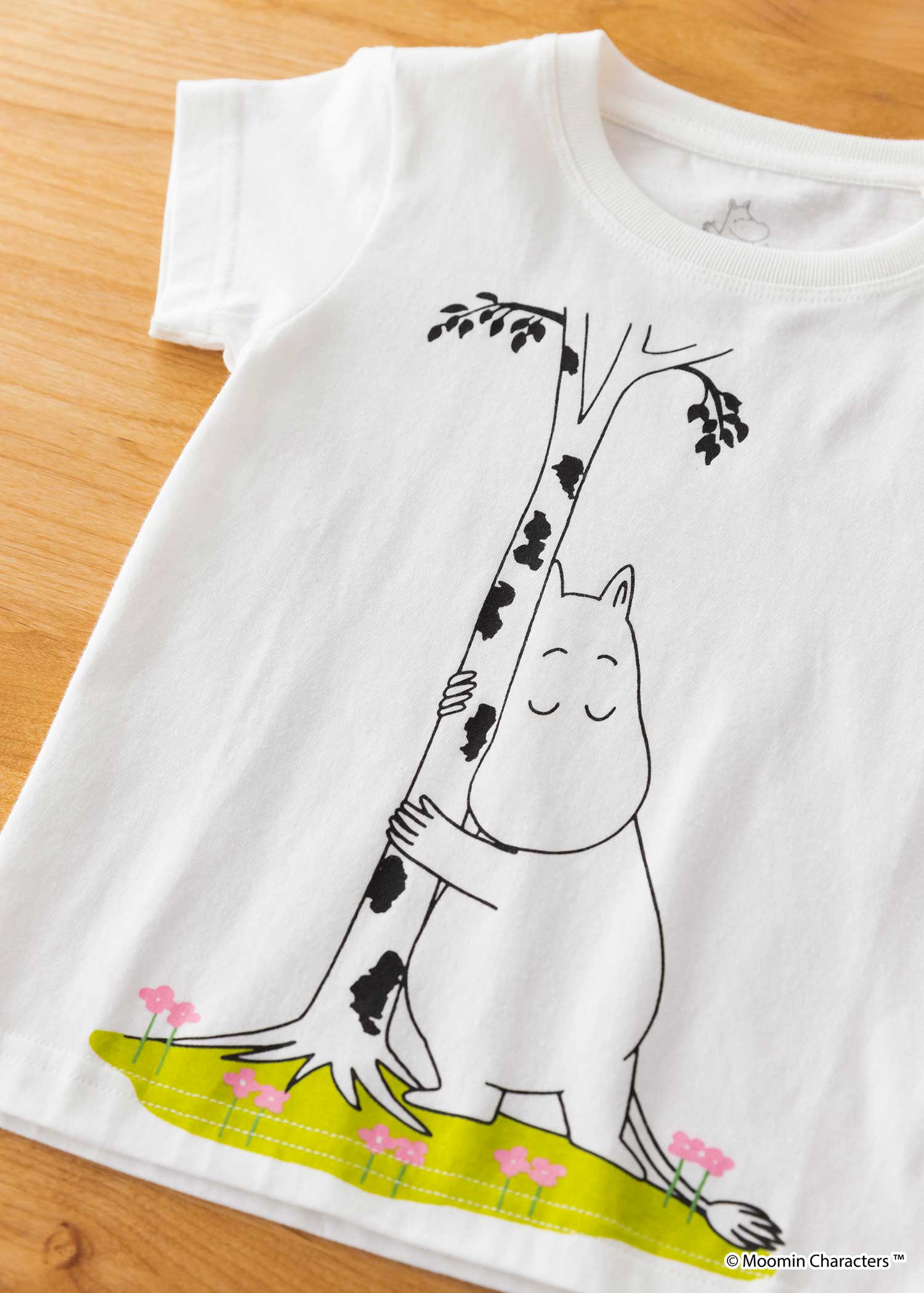 ムーミン オーガニックコットンキッズTシャツ・木陰のムーミン
