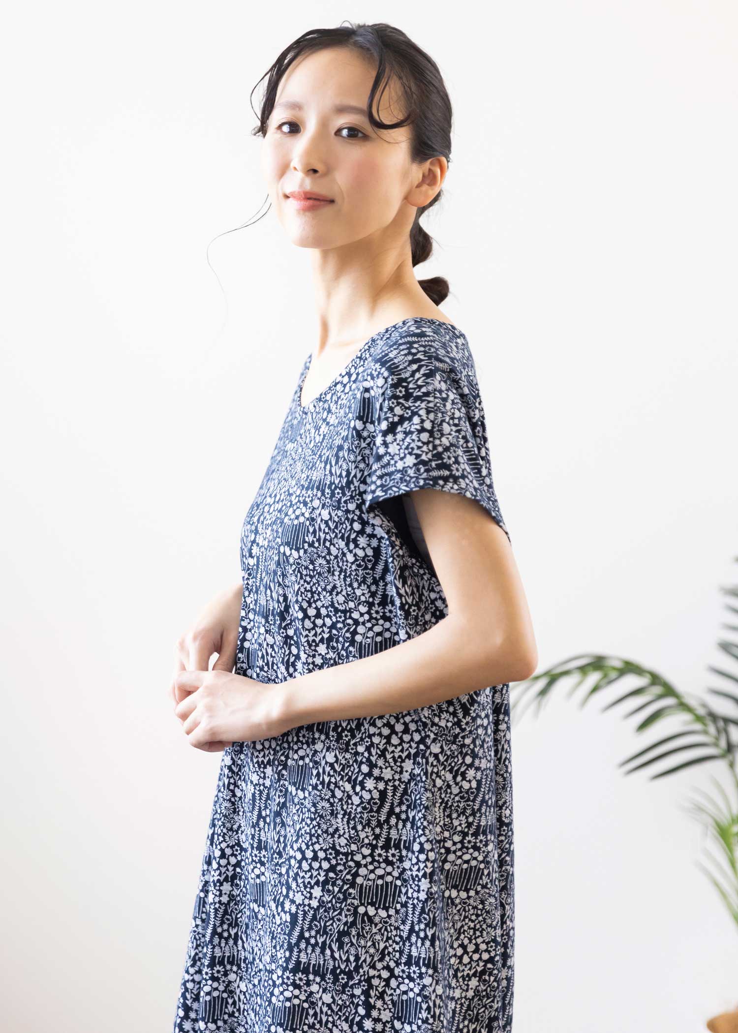 オーガニックコットン天竺フラワーガーデンプリントワンピース