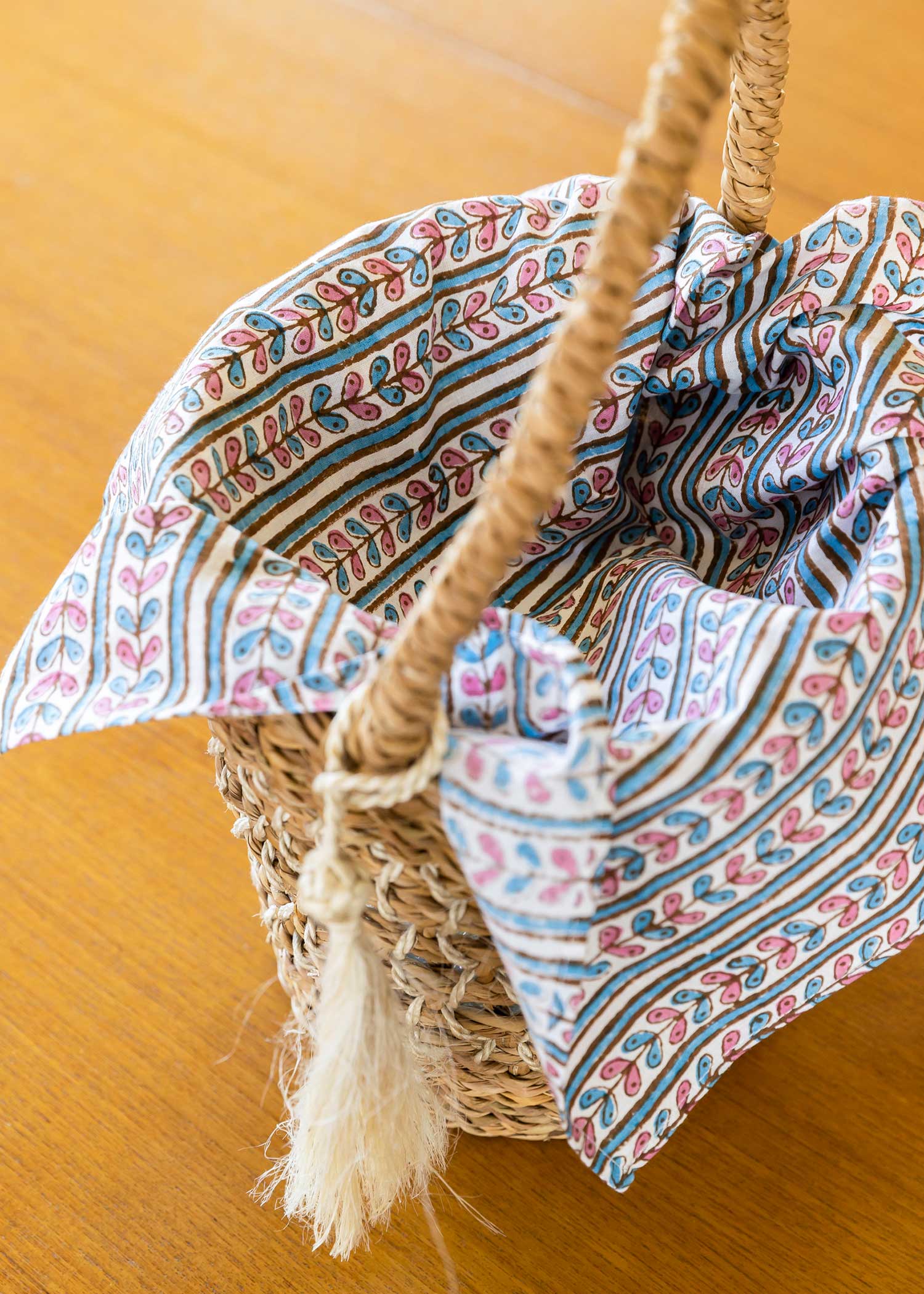 ブロックプリントハンカチ フラワー・ブルー系