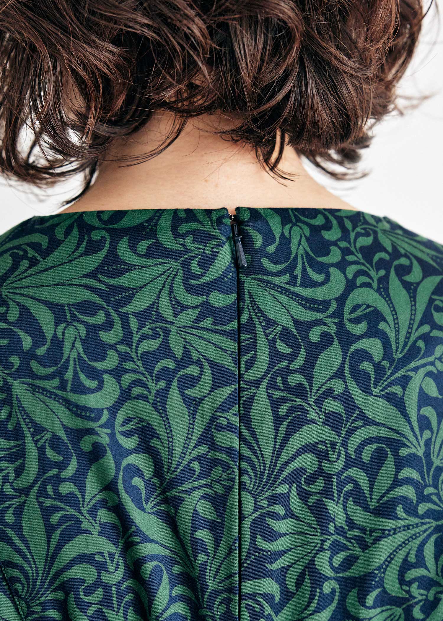 V&A オーガニックコットンリーフ柄ワンピース