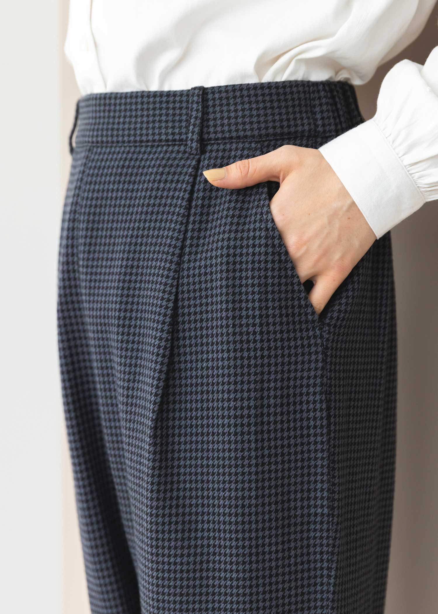 手織りオーガニックコットン千鳥格子テーパードパンツ