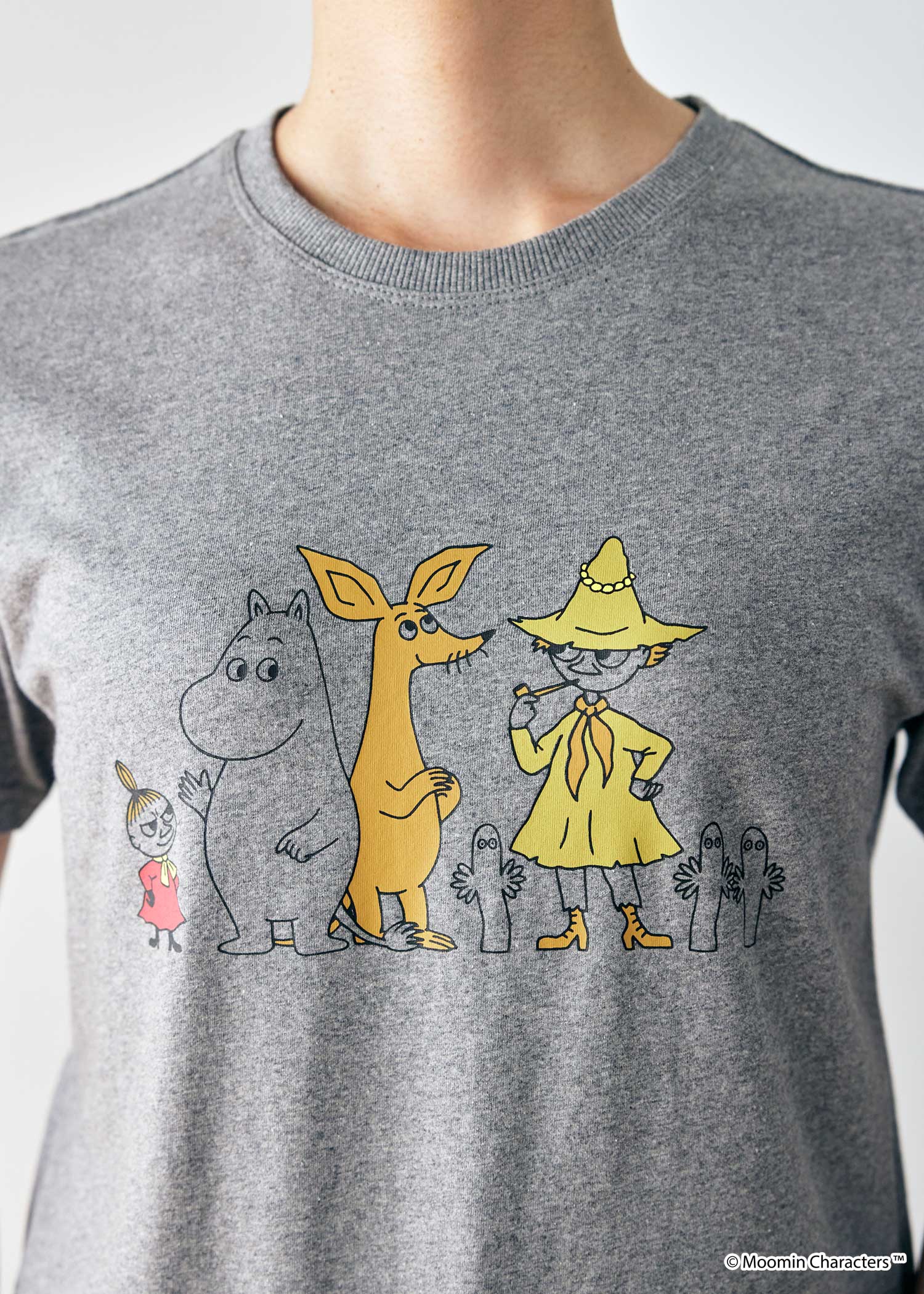 ムーミン オーガニックコットンユニセックスTシャツ・仲間と一緒に