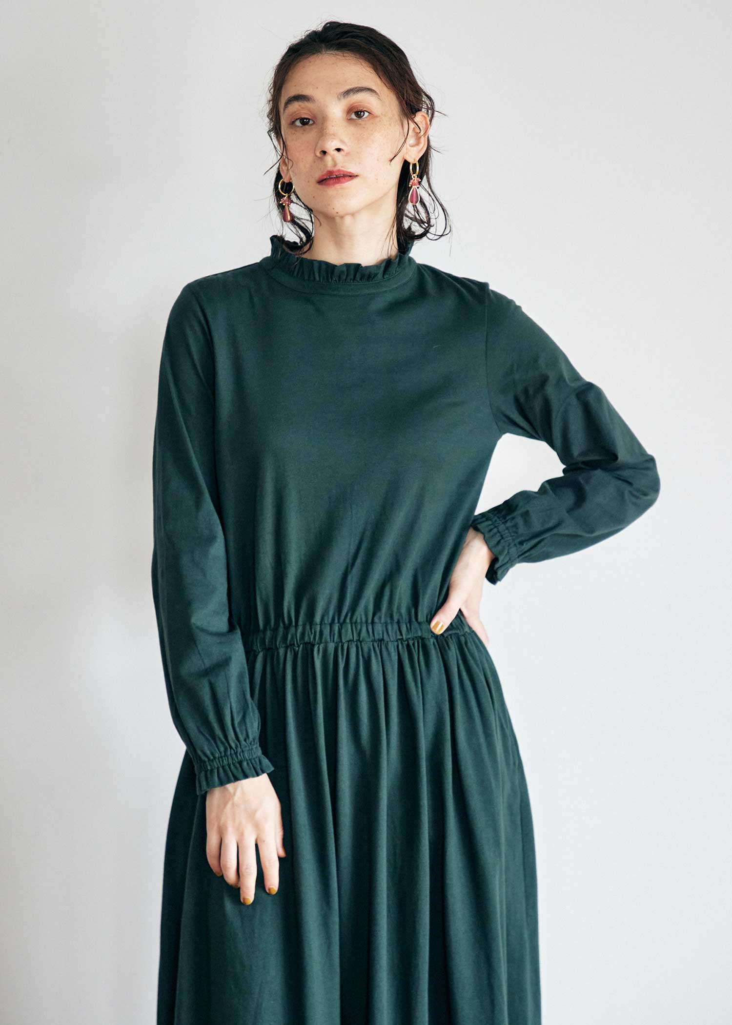 オーガニックコットン天竺フリルネックワンピース ・ディープグリーン