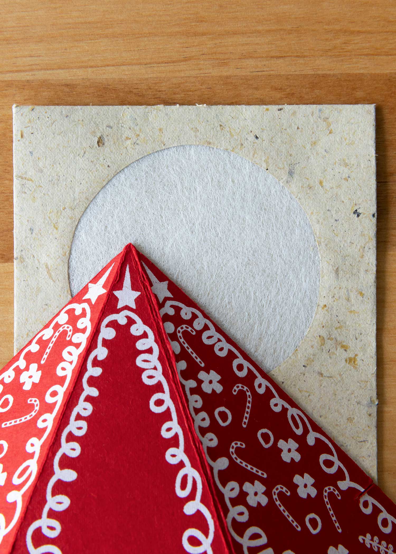 手漉き紙の組み立てクリスマスツリーカード