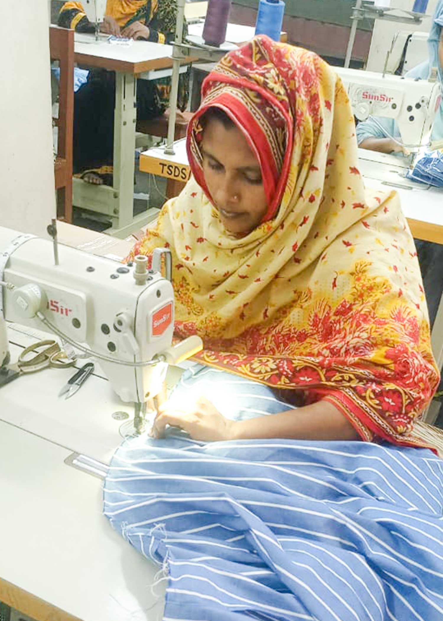 手織りオーガニックコットンシャンブレーストライプスカート