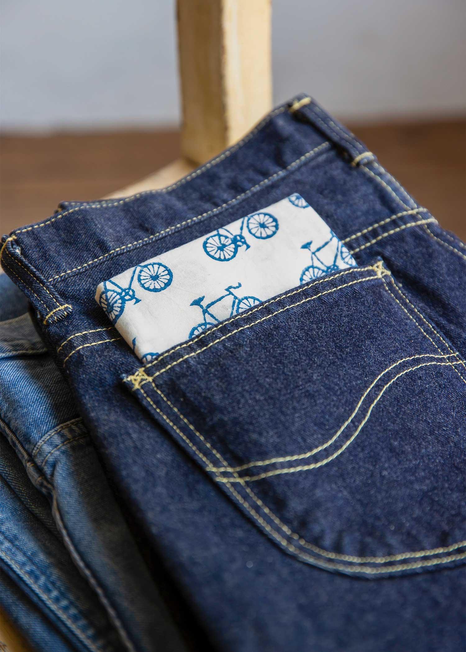 ブロックプリントハンカチ オートリキシャ・ネイビー系