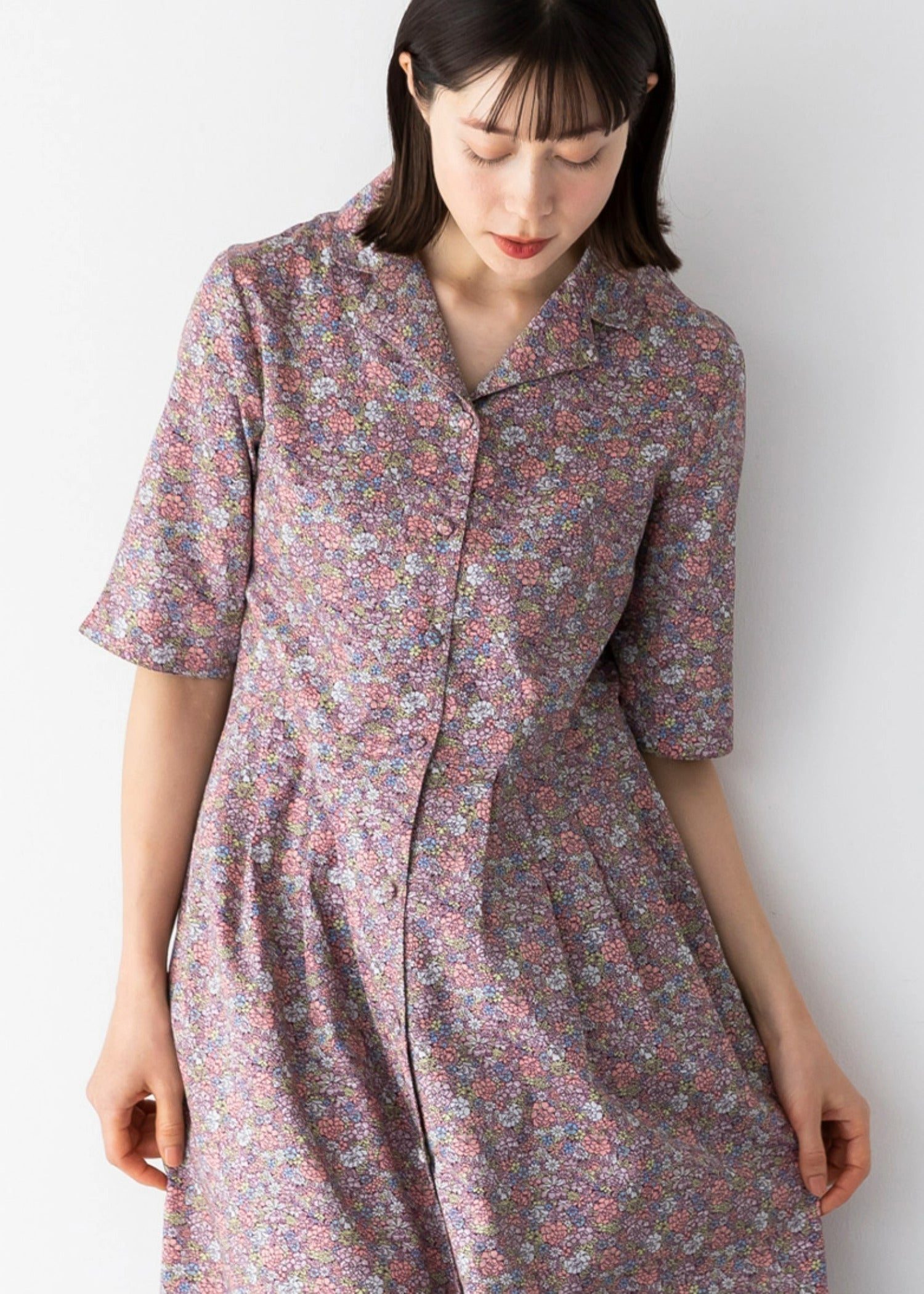 V&A オーガニックコットンサテンシャツワンピース フローラリア柄