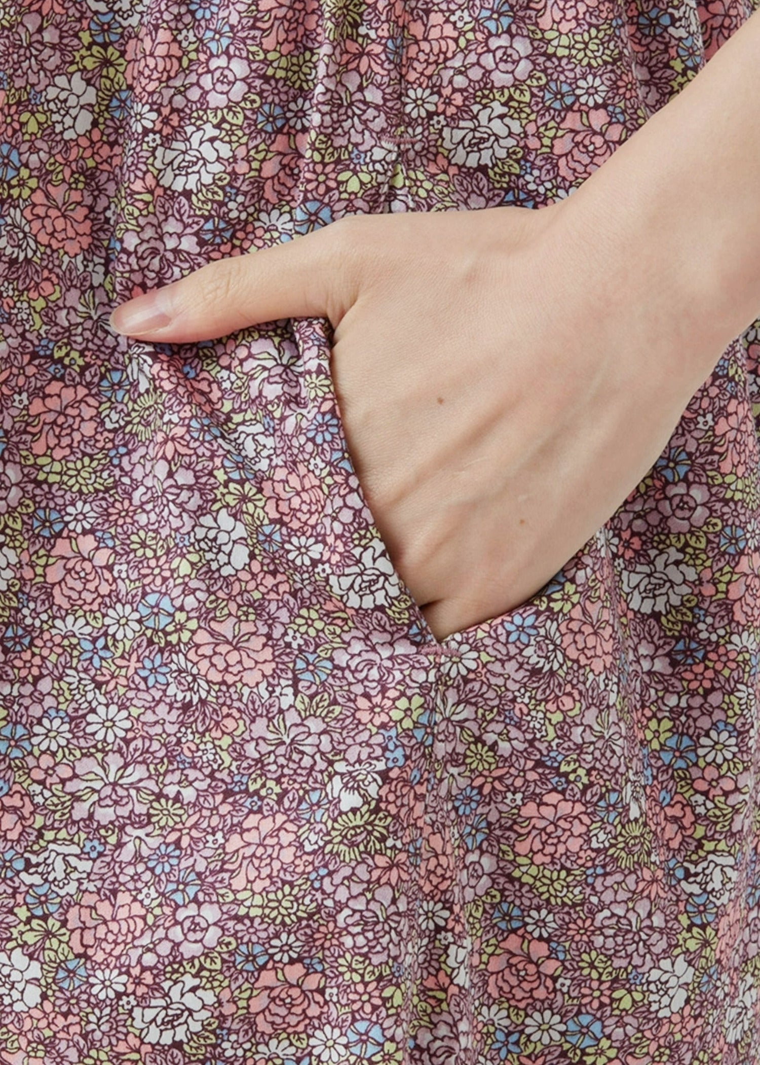 V&A オーガニックコットンサテンVネックワンピース フローラリア柄