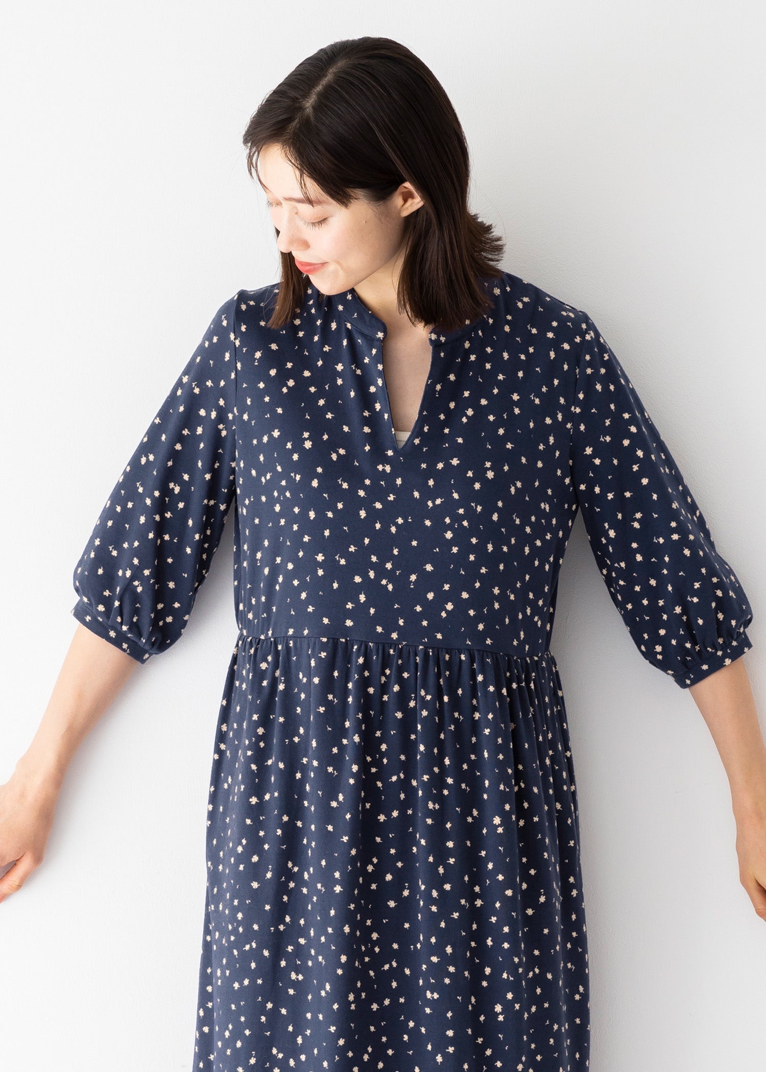 オーガニックコットンストレッチリーフ柄プリントワンピース