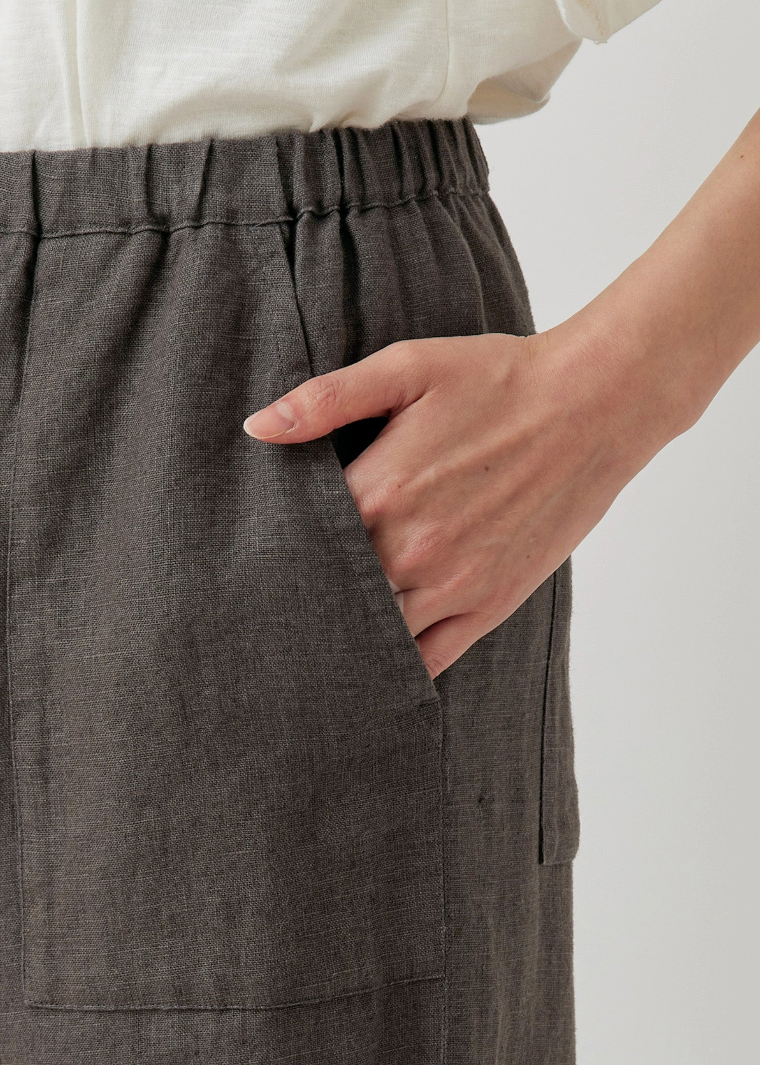 リネンテーパードパンツ
