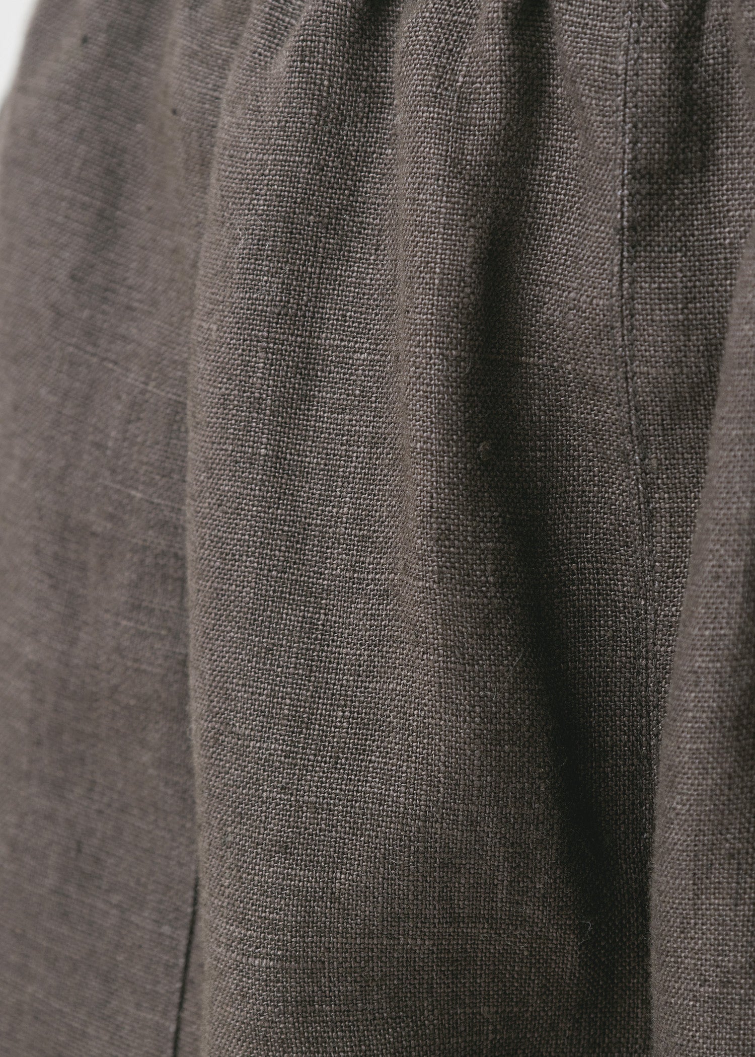 リネンテーパードパンツ