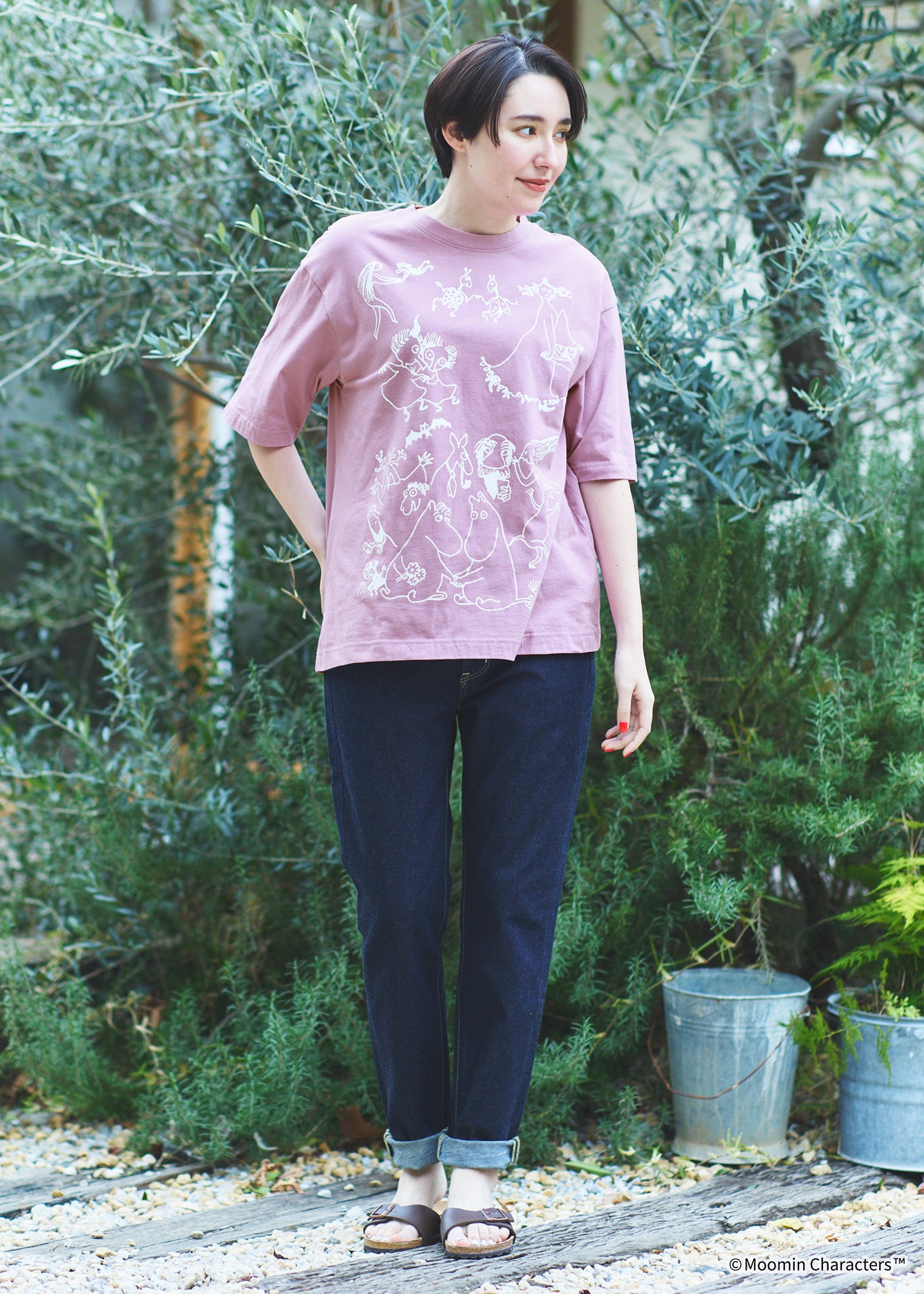 ムーミン 80周年記念オーガニックコットンユニセックスTシャツ・ムーミン谷の彗星