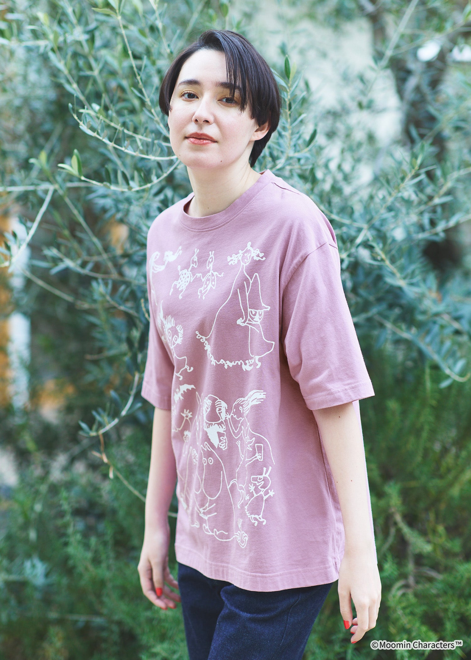 ムーミン 80周年記念オーガニックコットンユニセックスTシャツ・ムーミン谷の彗星