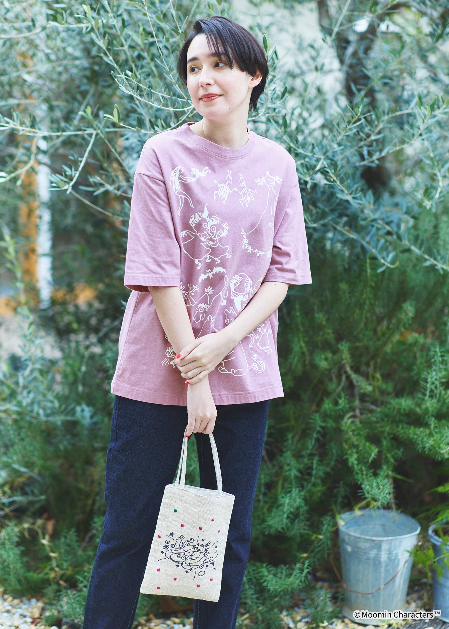 ムーミン 80周年記念オーガニックコットンユニセックスTシャツ・ムーミン谷の彗星