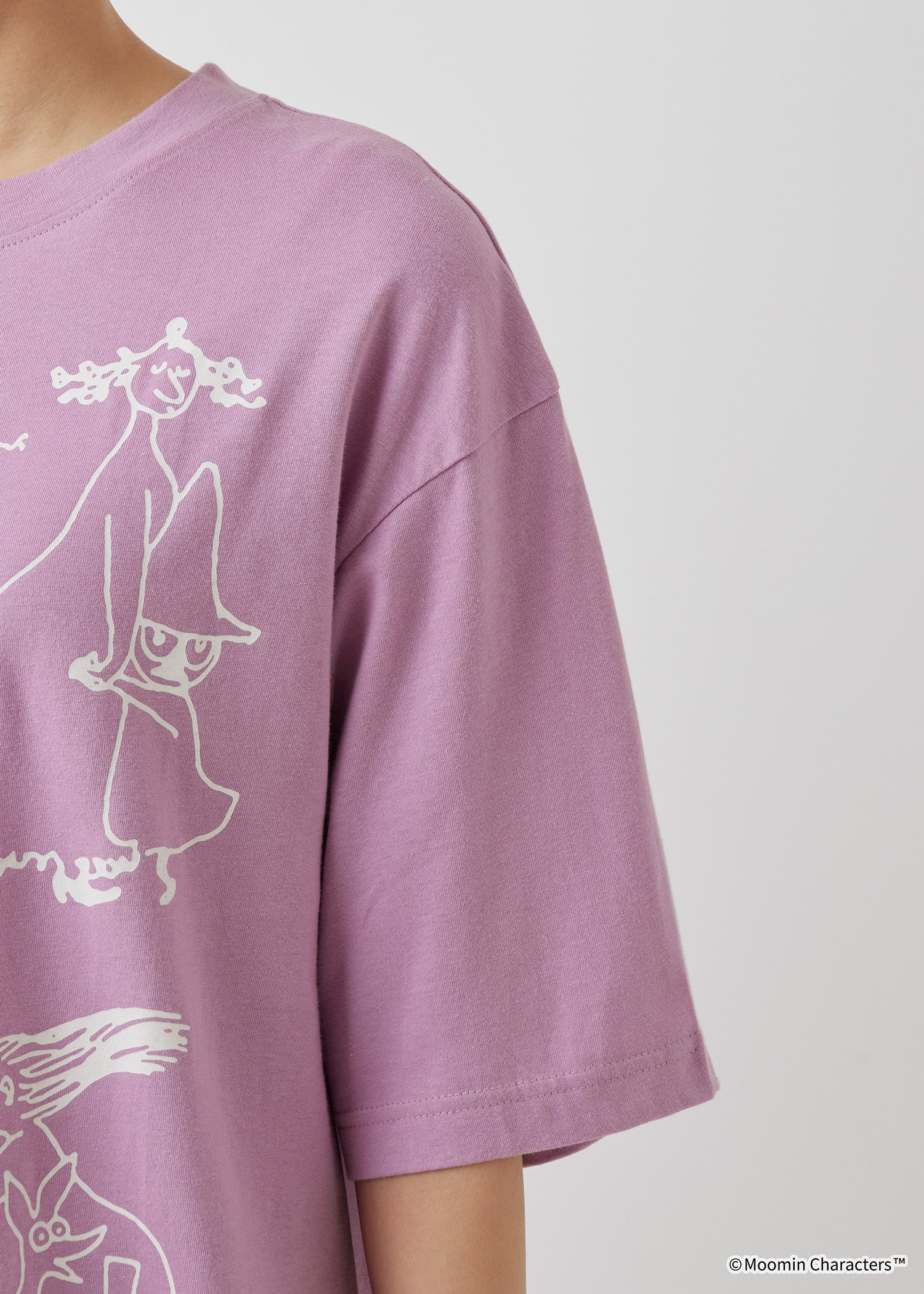 ムーミン 80周年記念オーガニックコットンユニセックスTシャツ・ムーミン谷の彗星