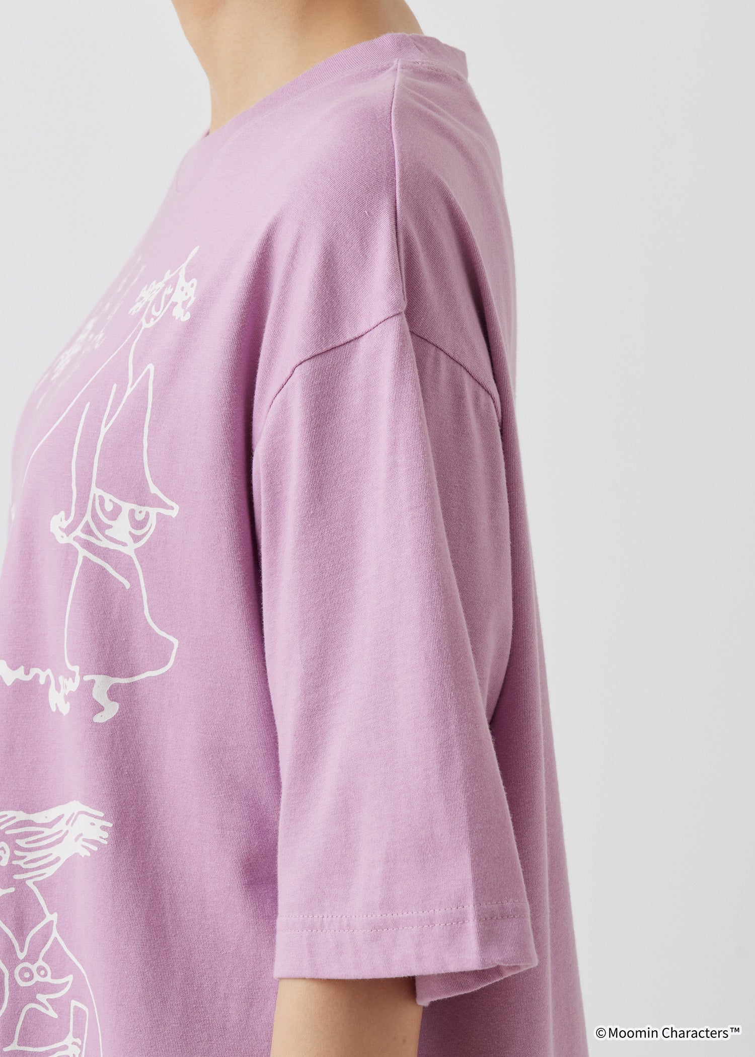 ムーミン 80周年記念オーガニックコットンユニセックスTシャツ・ムーミン谷の彗星