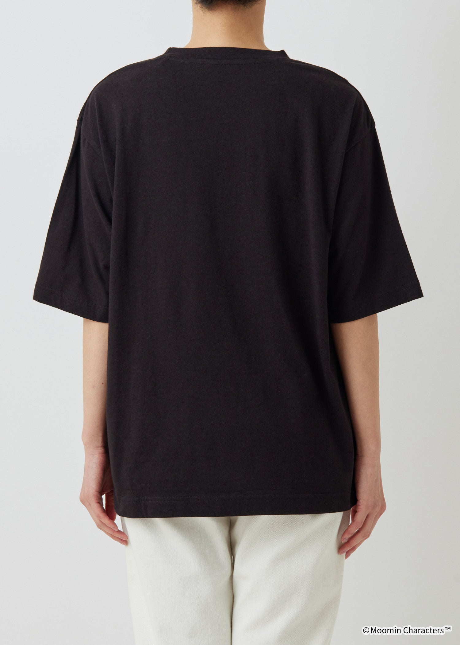 ムーミン 80周年記念オーガニックコットンユニセックスTシャツ・ムーミンたちは大混乱?