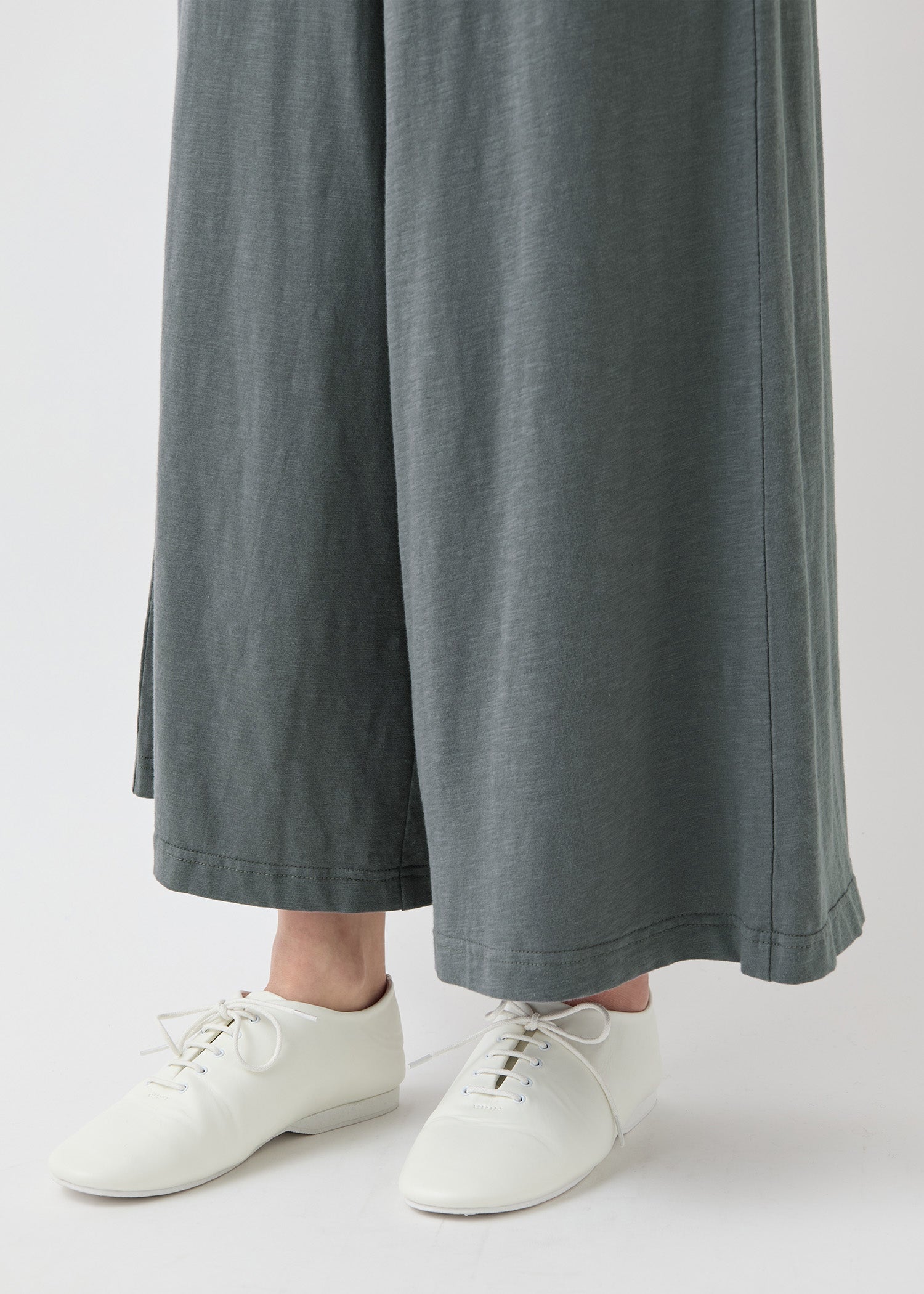 オーガニックコットンスラブワイドクロップドパンツ