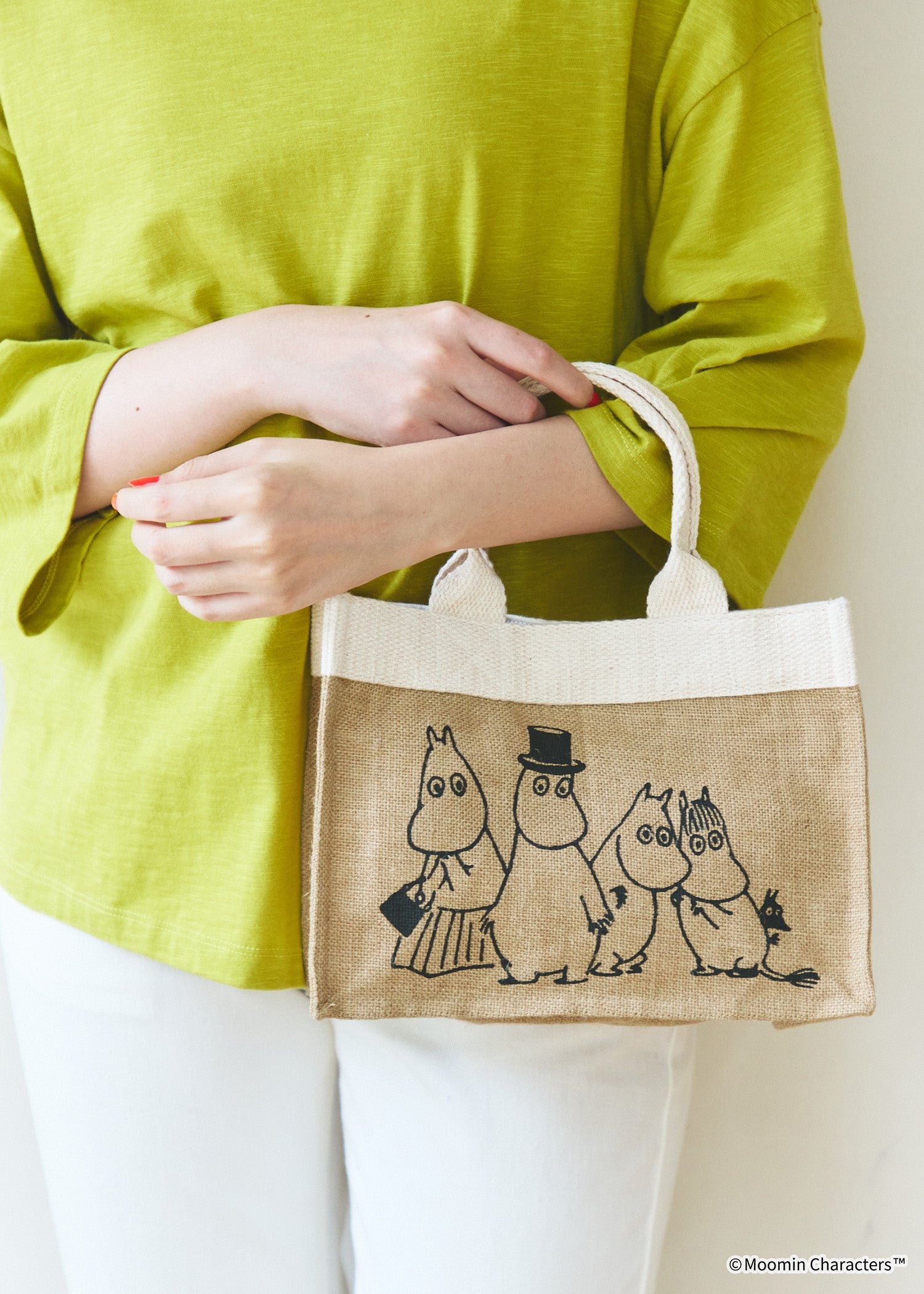 ムーミン ジュートプリントミニバッグ・ちょっとおどろくムーミンファミリー