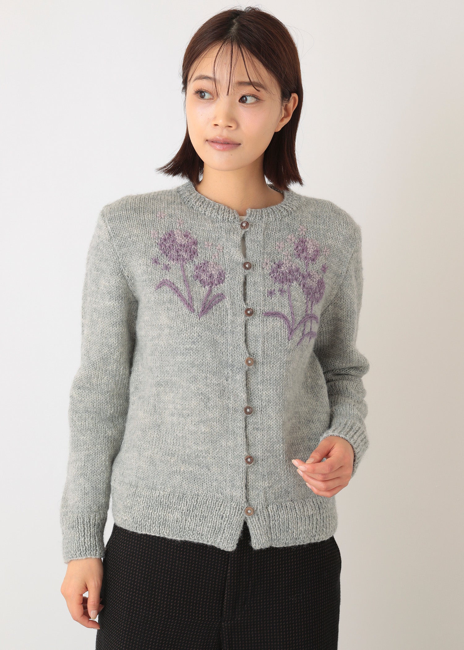 手編みフラワーモチーフ手刺繍カーディガン