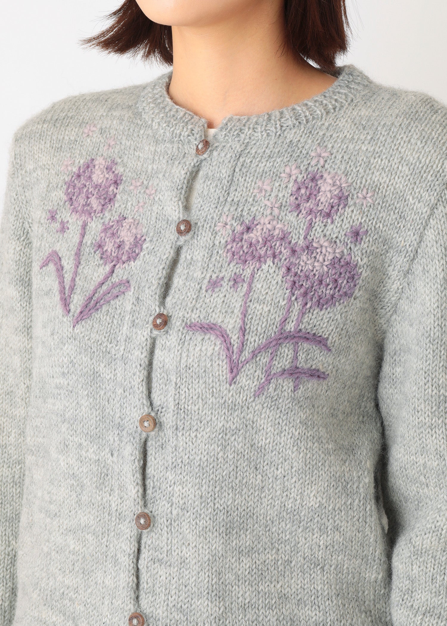 手編みフラワーモチーフ手刺繍カーディガン