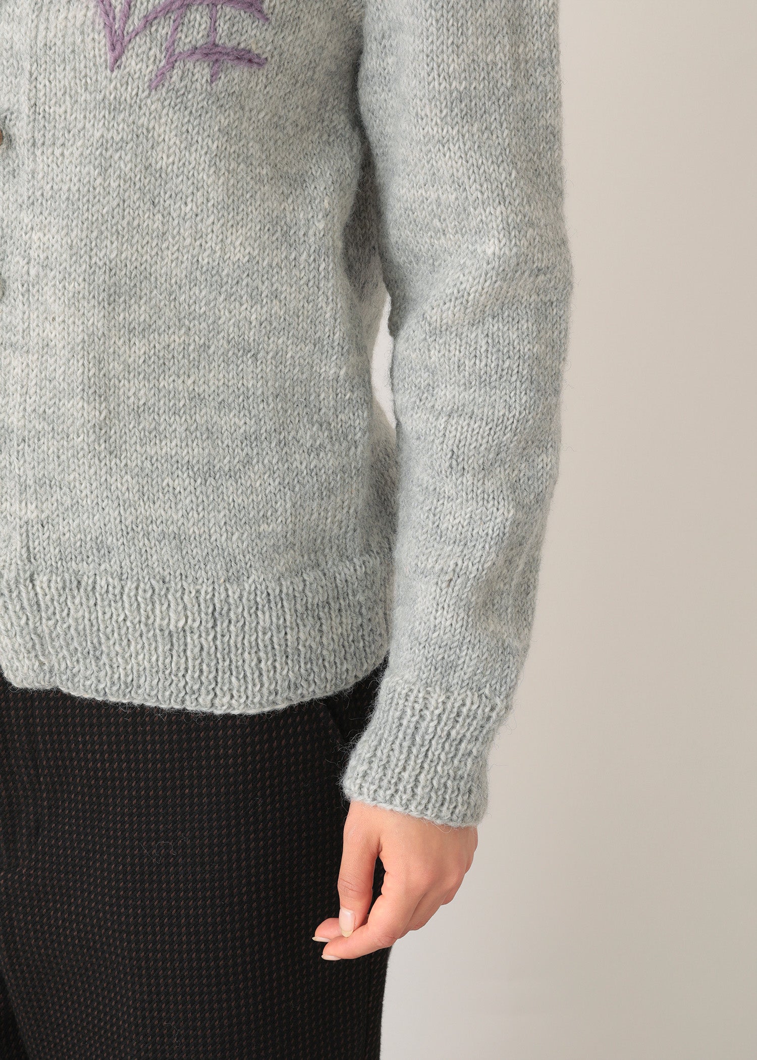 手編みフラワーモチーフ手刺繍カーディガン