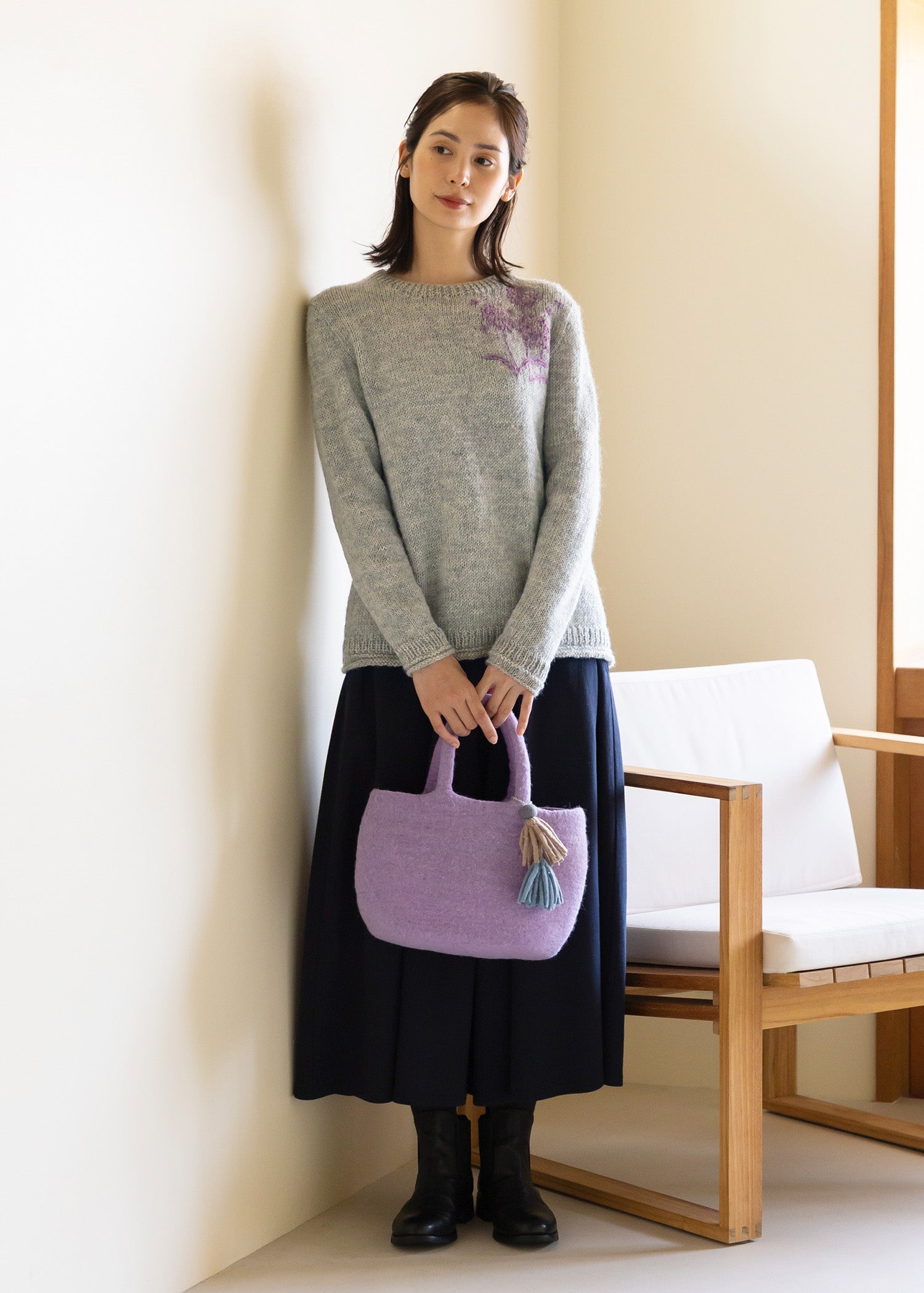 手編みフラワーモチーフ手刺繍プルオーバー