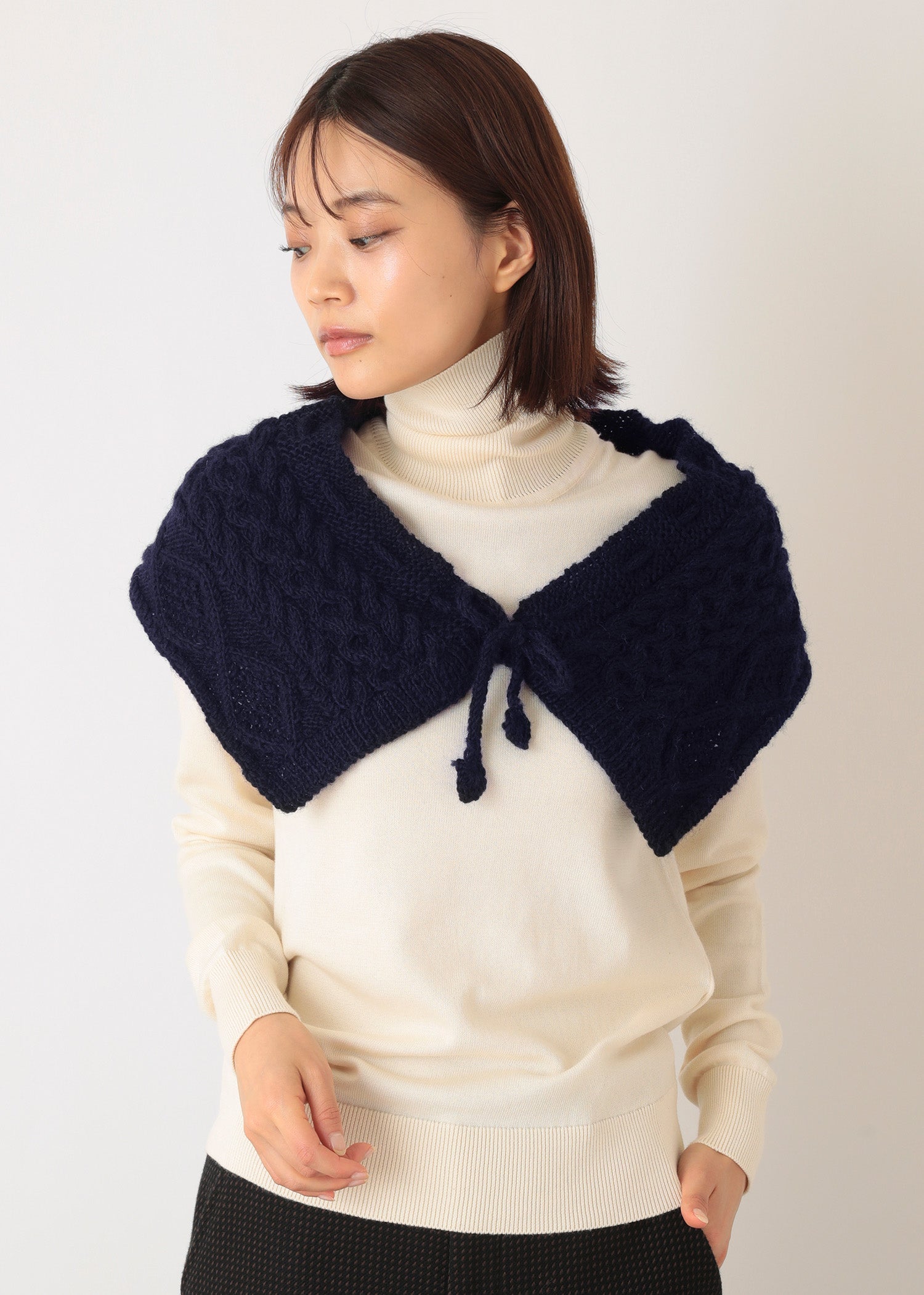 手編みケーブル柄ショール
