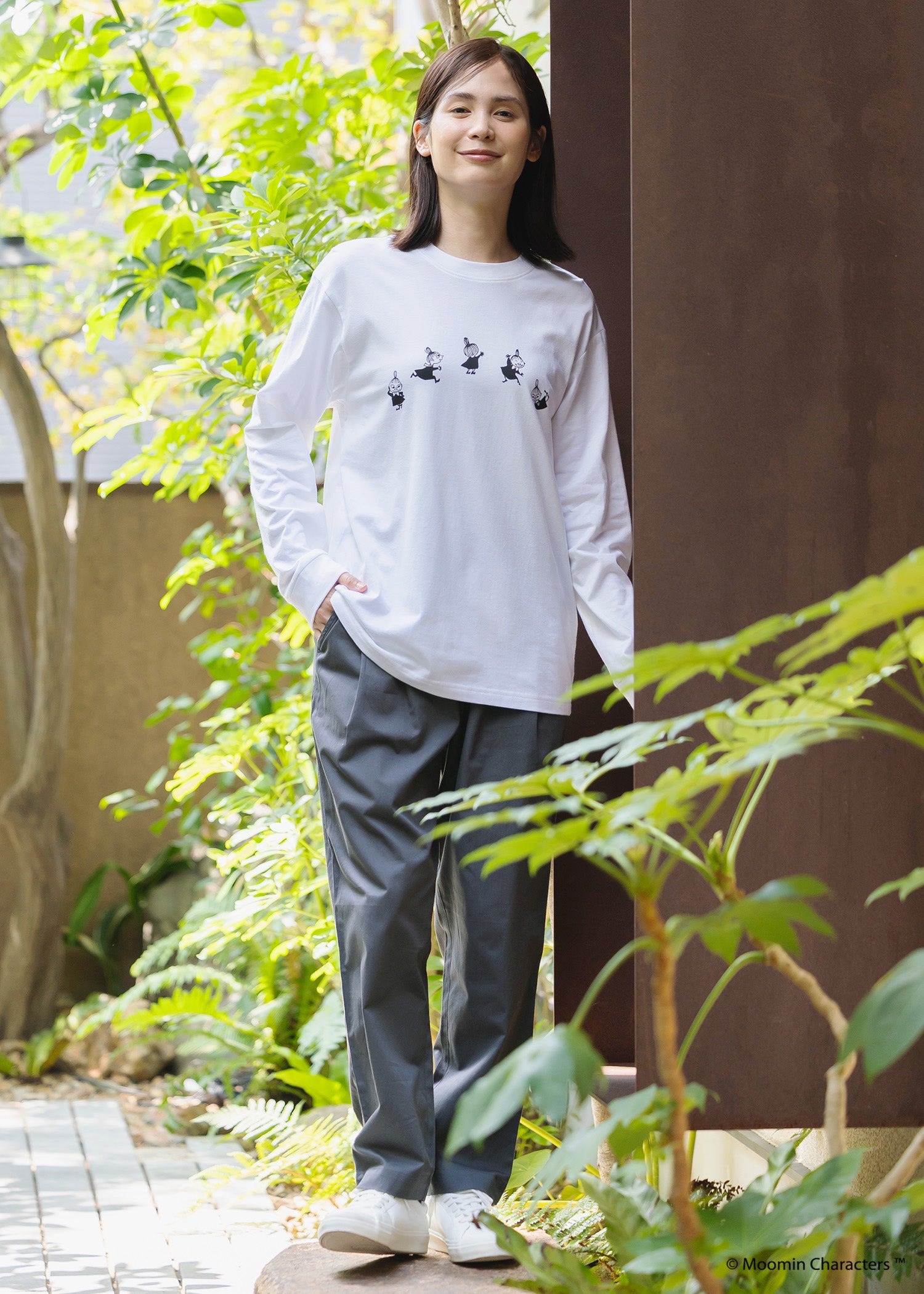 ムーミン オーガニックコットン ユニセックスロングスリーブTシャツ・ダンスするリトルミイ