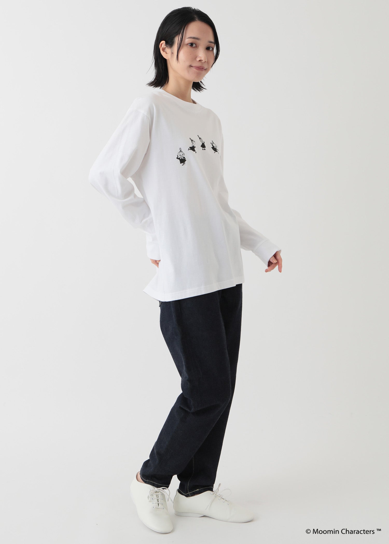 ムーミン オーガニックコットン ユニセックスロングスリーブTシャツ・ダンスするリトルミイ