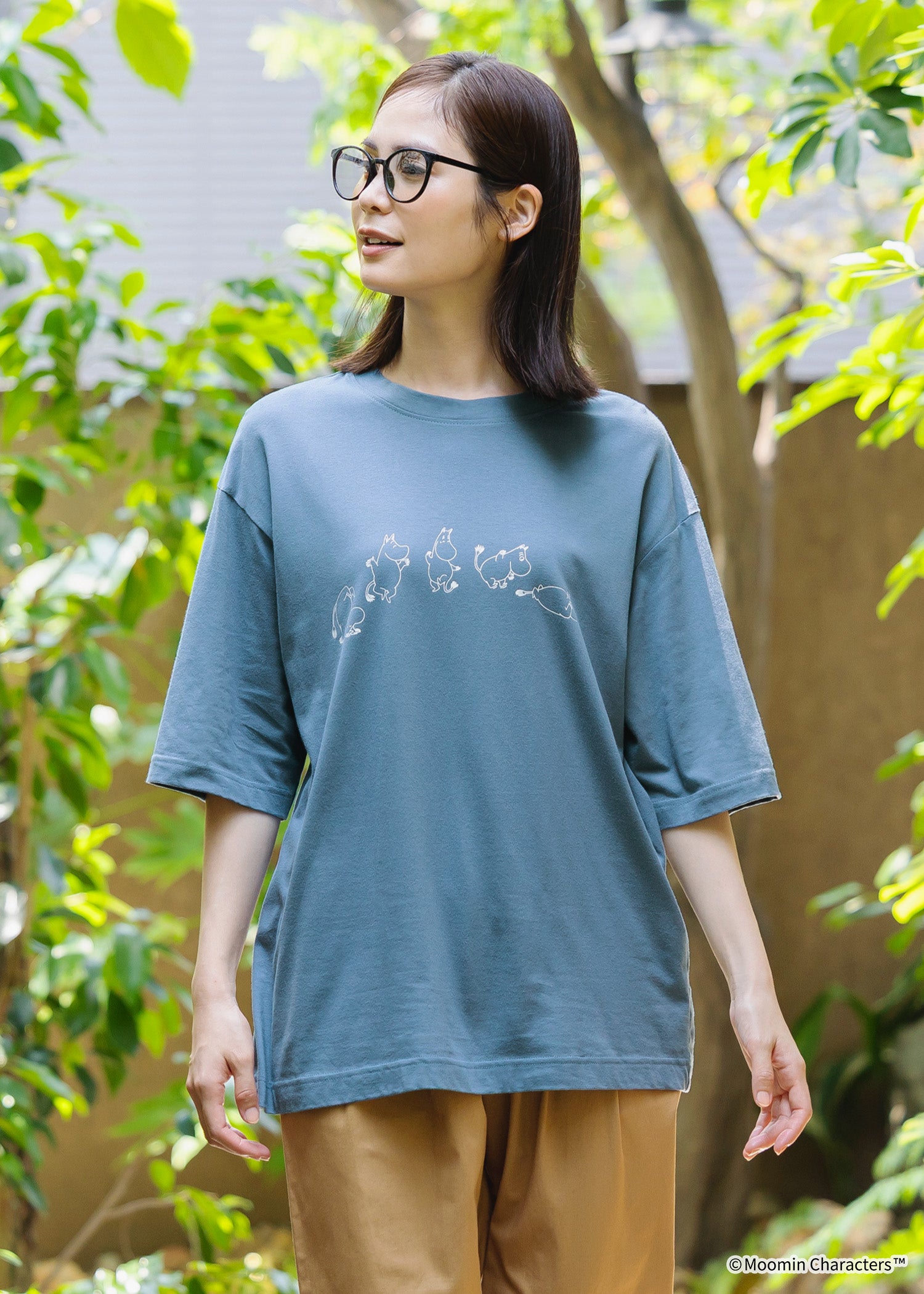 ムーミン オーガニックコットン ユニセックスTシャツ・ダンスするムーミントロール