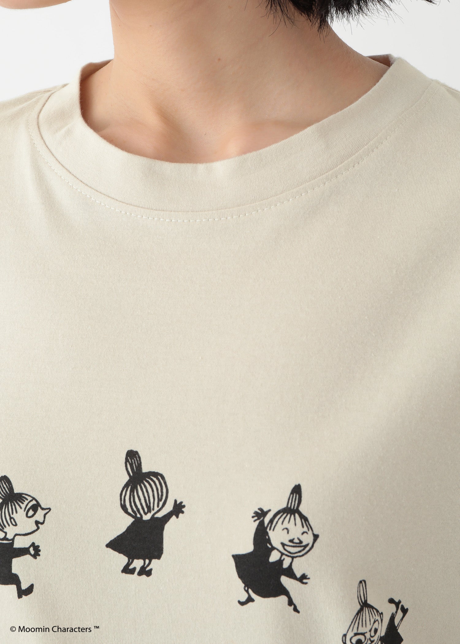 ムーミン オーガニックコットン ユニセックスTシャツ・ダンスするリトルミイ