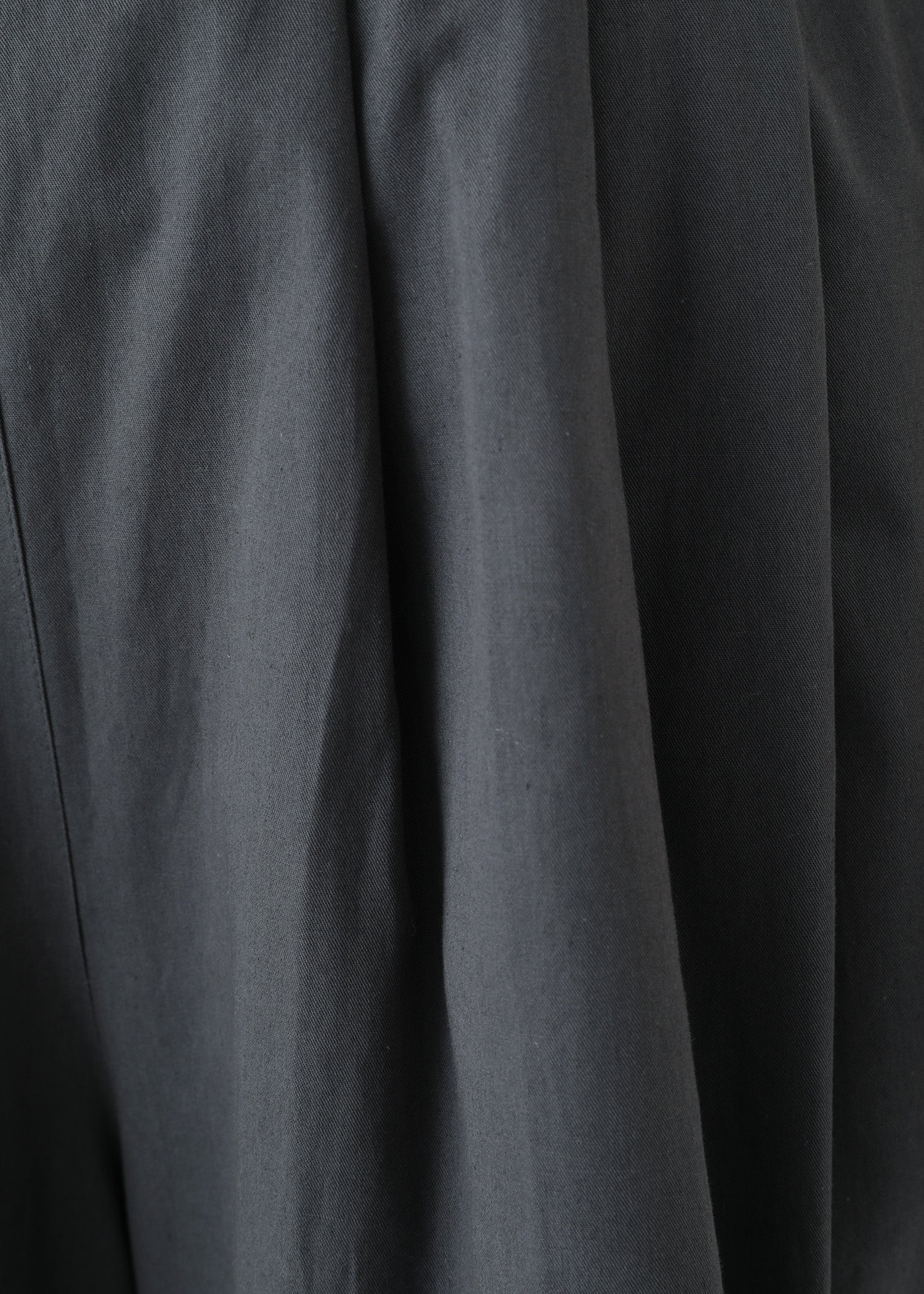 オーガニックコットンツイル タックボリュームパンツ