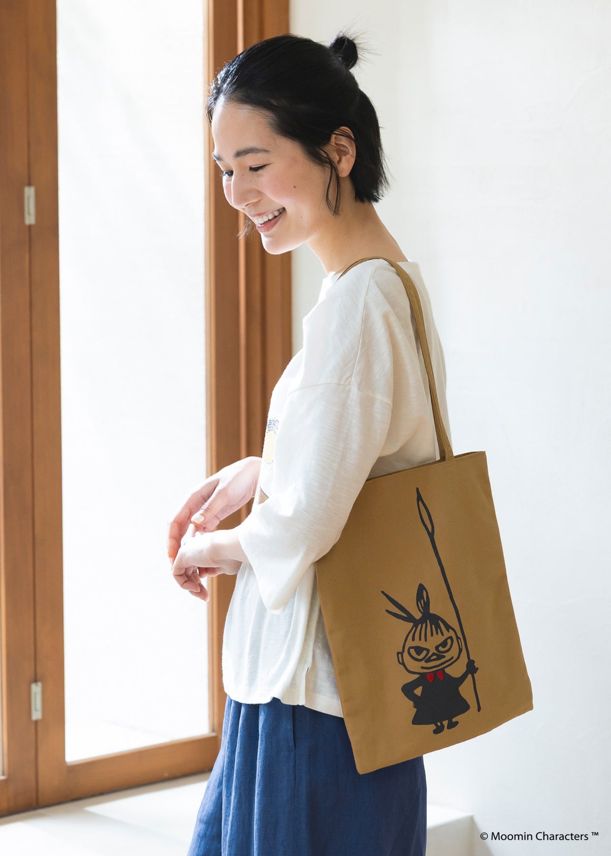 ムーミン プリント＆手刺繍トートバッグ・槍を持つリトルミイ