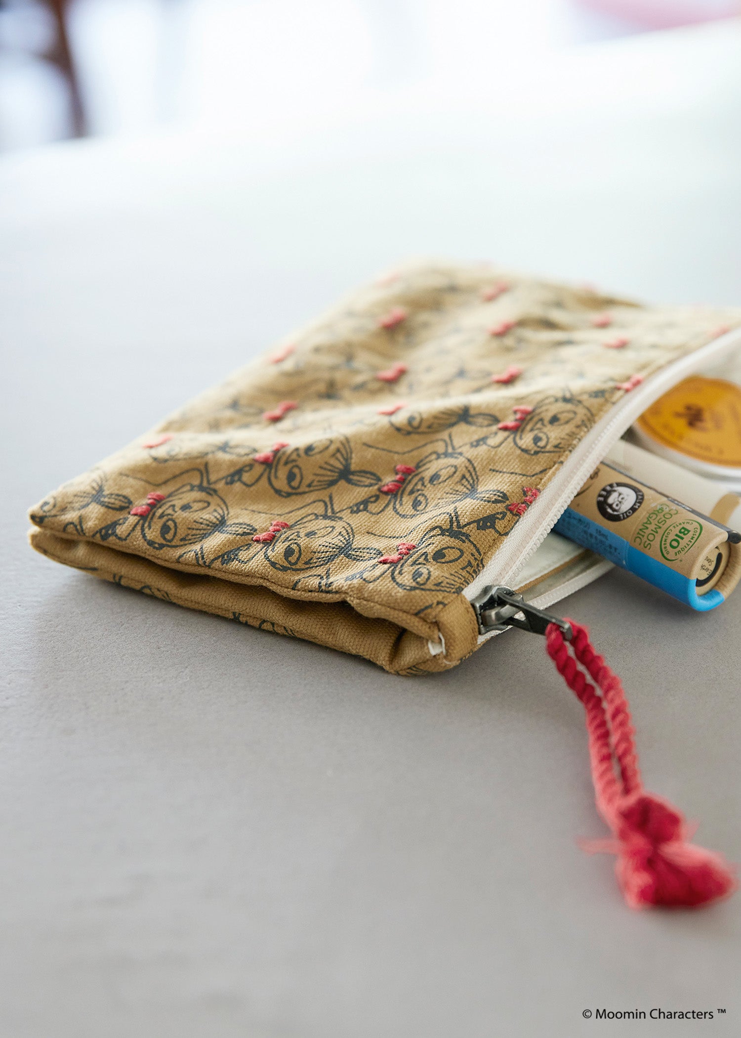 ムーミン プリント&手刺繍ポーチ・リトルミイがいっぱい