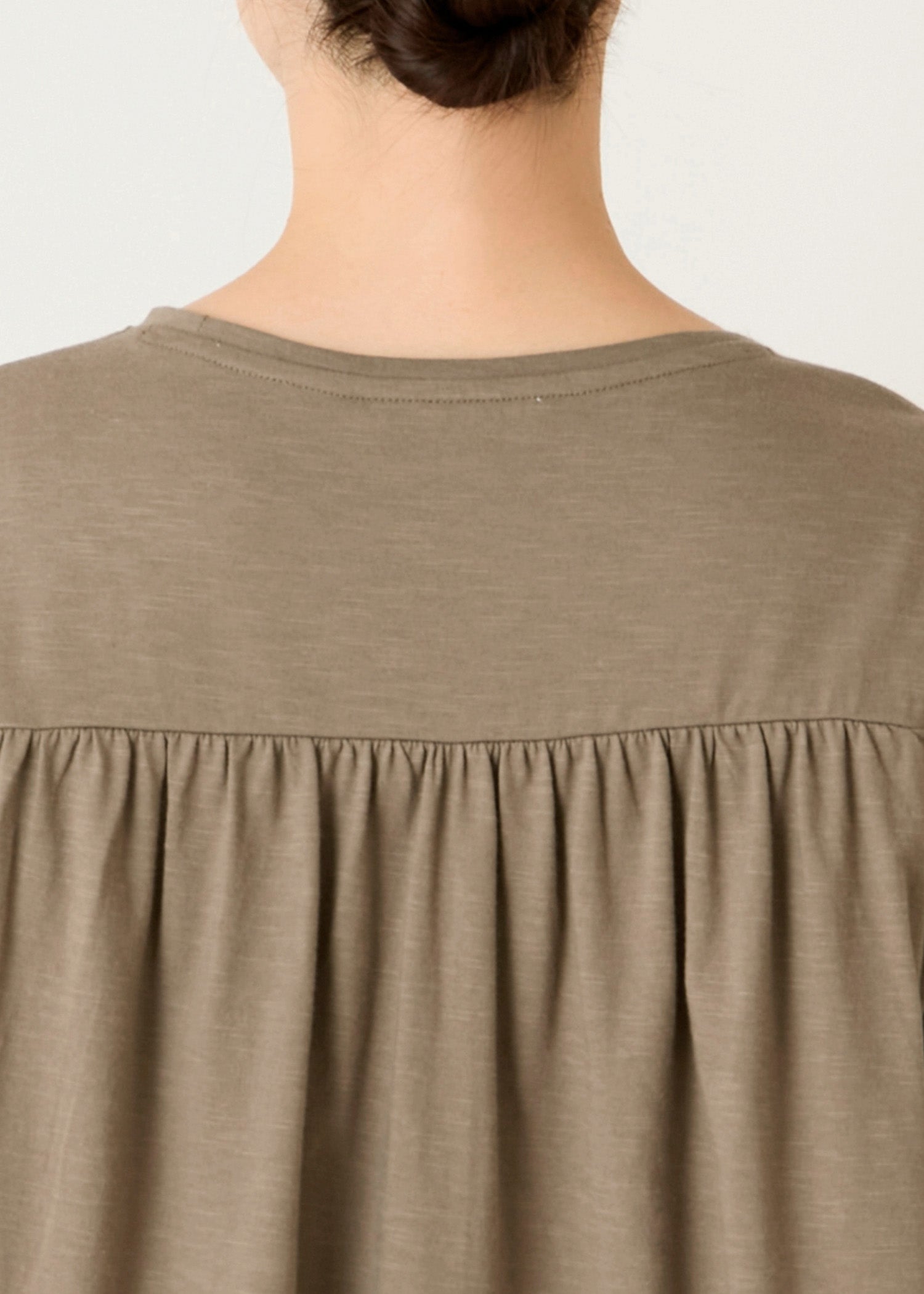 オーガニックコットン スラブ天竺 ギャザーヨークトップ