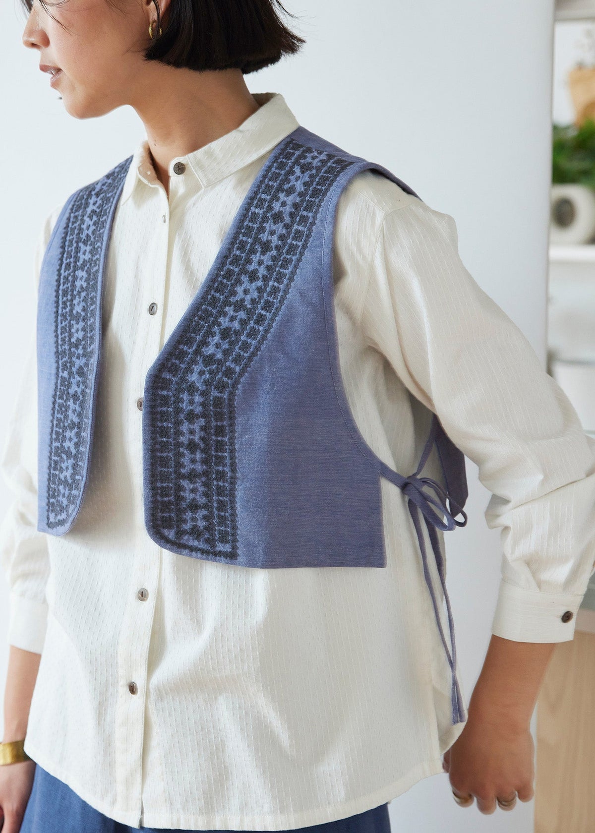 手織りオーガニックコットン バワリヤ刺繍ベスト